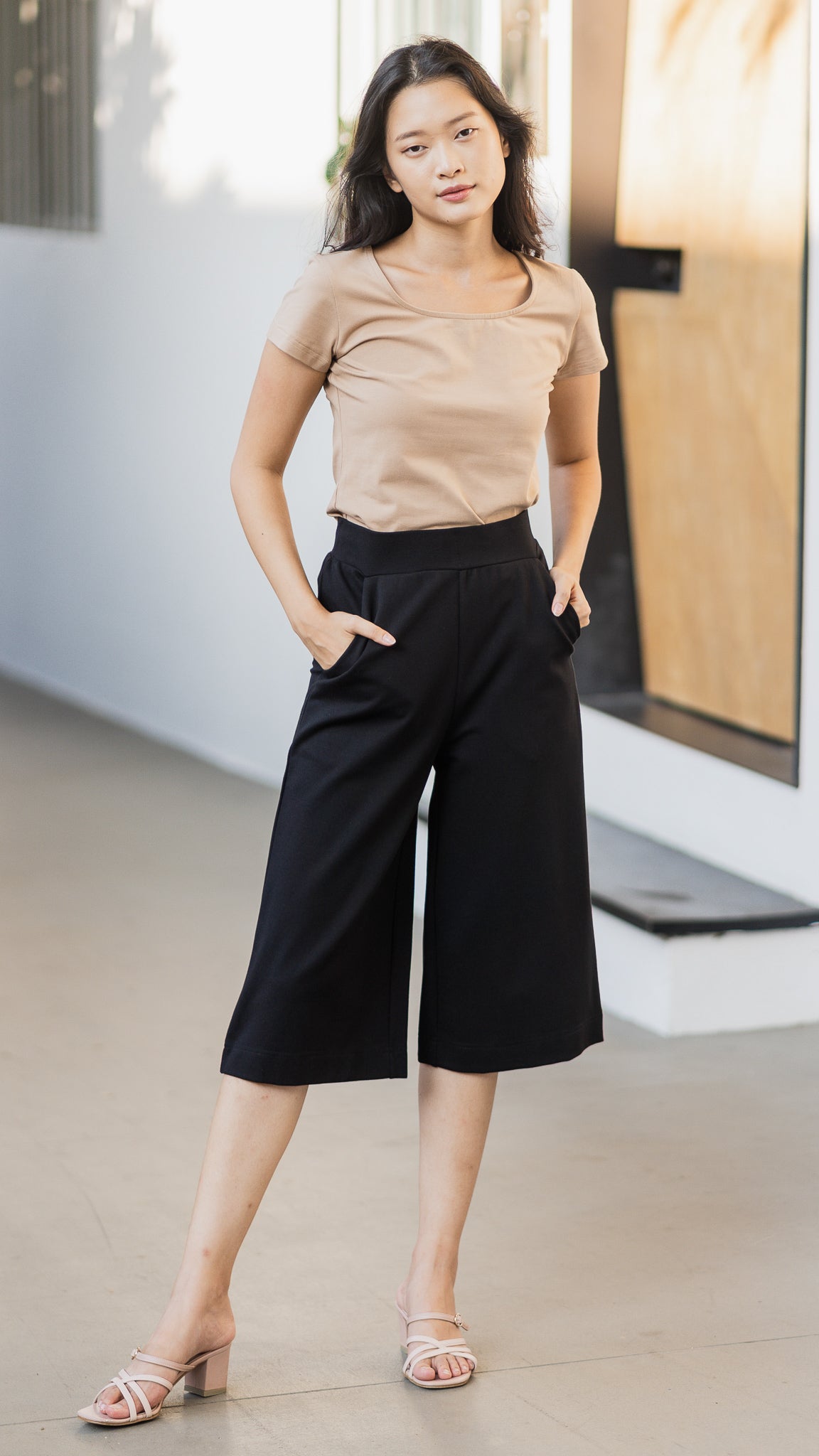 Everyday Broad Berms in Black [ONLINE ONLY]