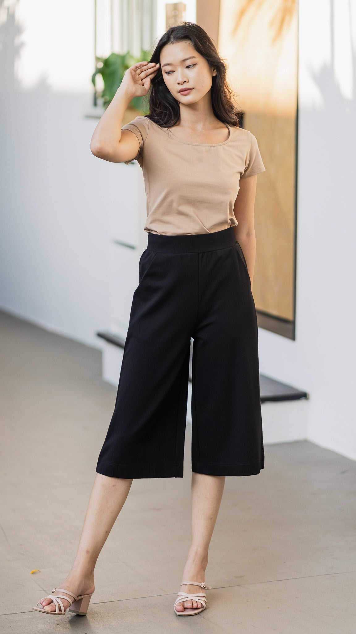 Everyday Broad Berms in Black [ONLINE ONLY]