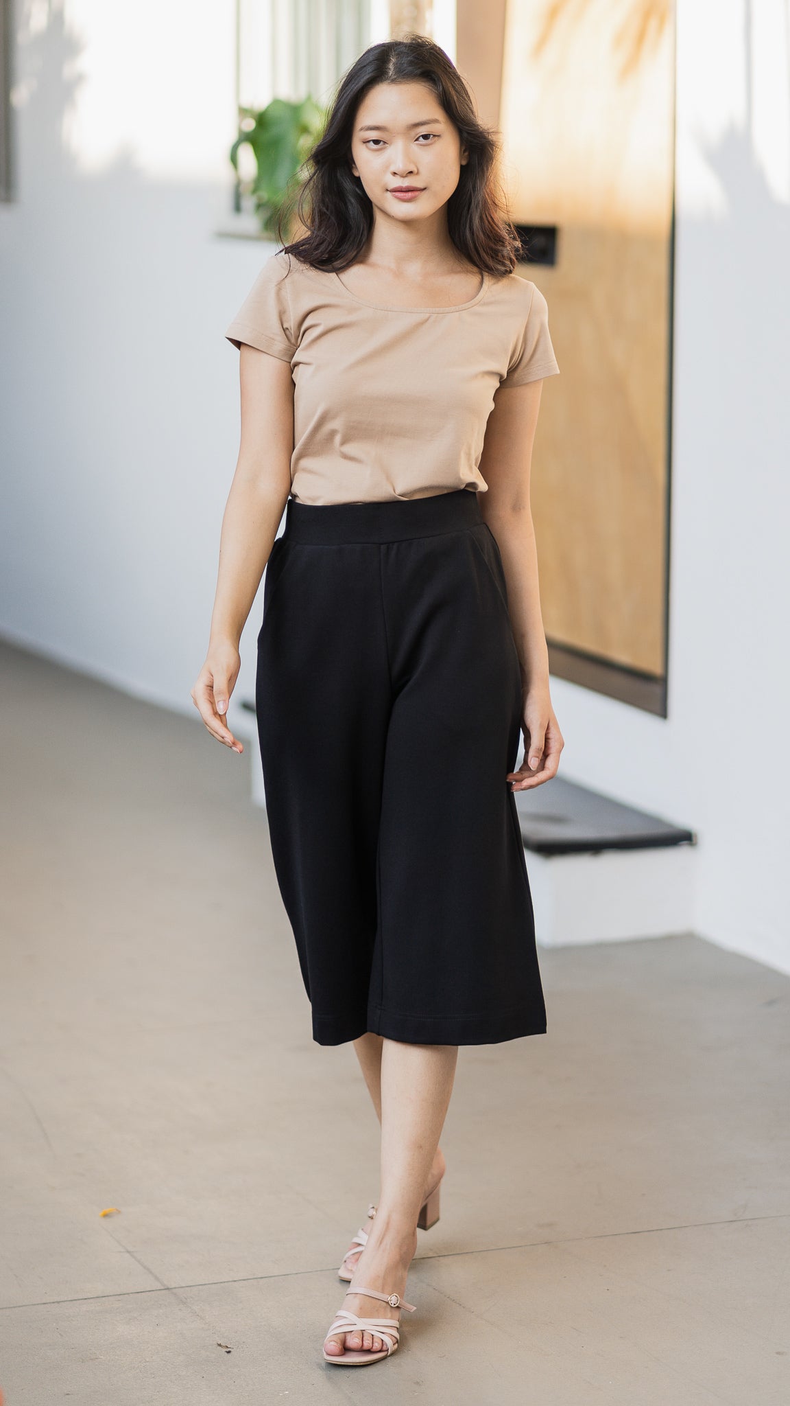 Everyday Broad Berms in Black [ONLINE ONLY]