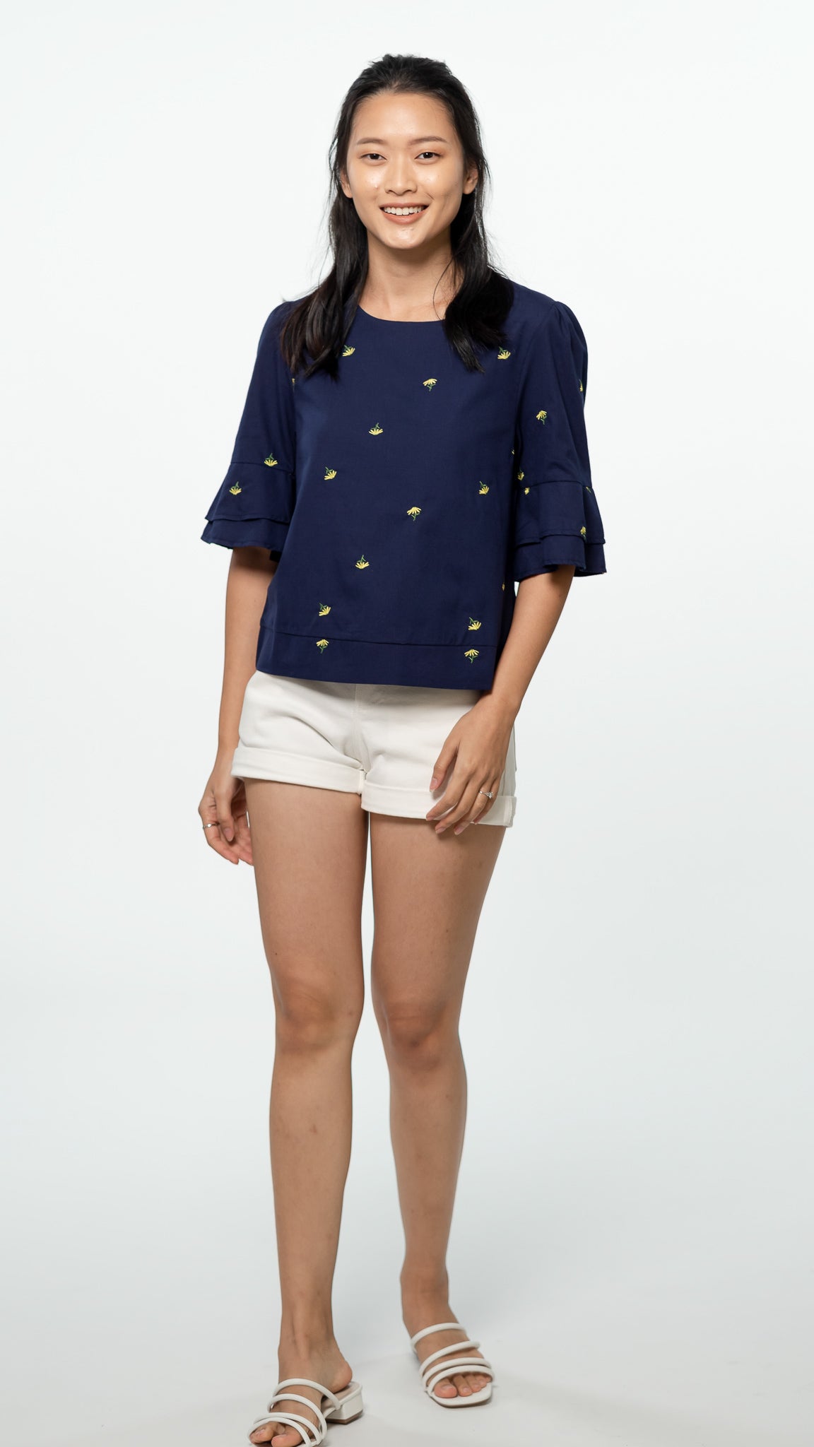 Dancing Daisies Embroidery Blouse in Dark Blue [ONLINE ONLY]