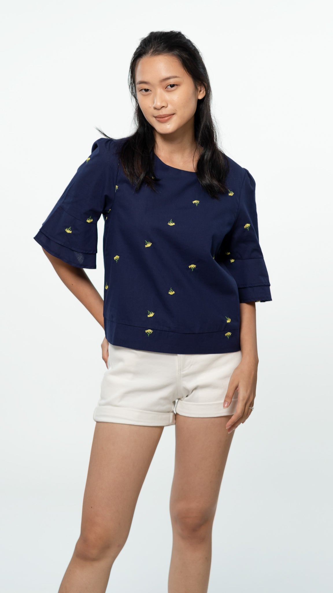 Dancing Daisies Embroidery Blouse in Dark Blue [ONLINE ONLY]