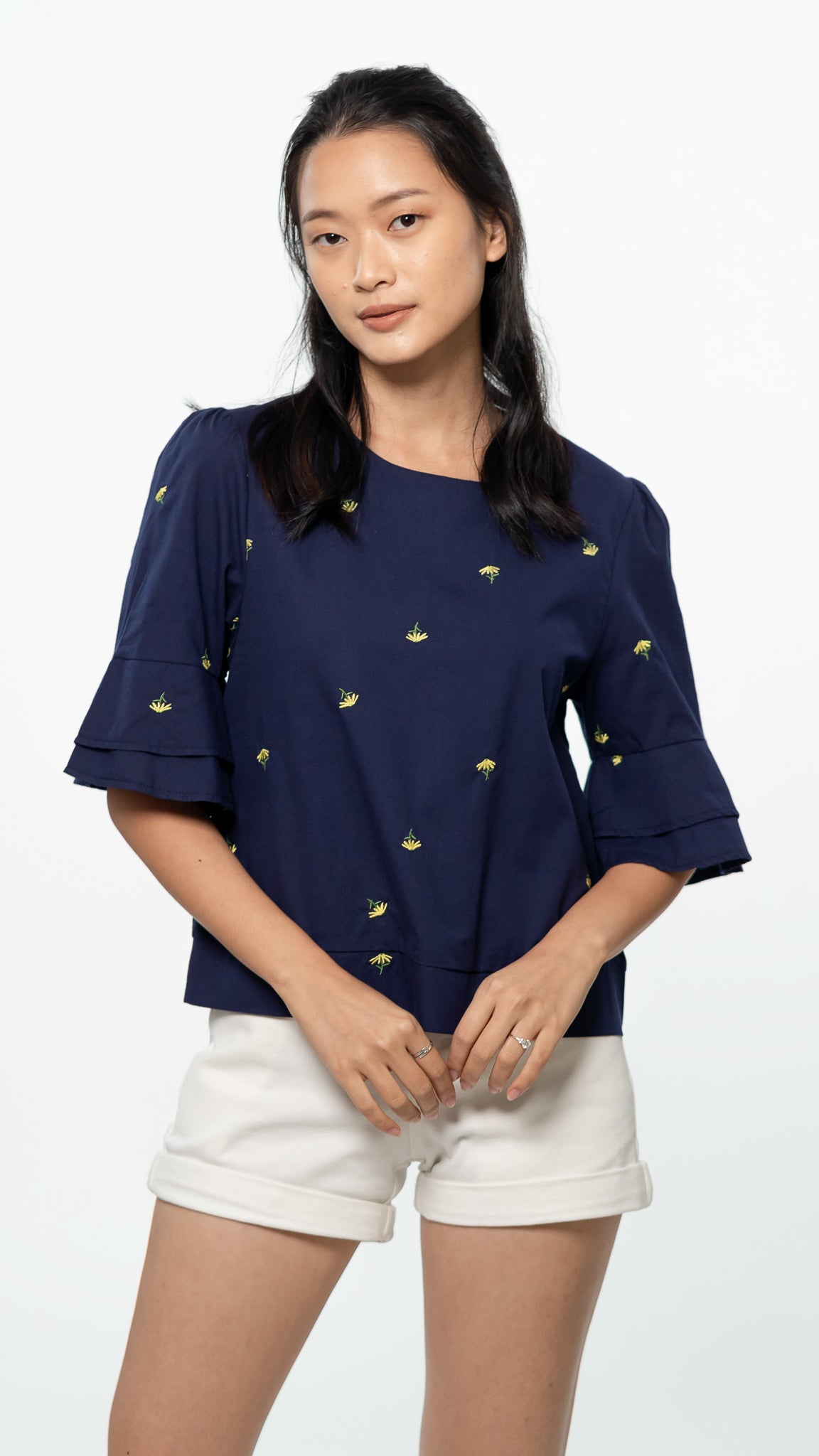 Dancing Daisies Embroidery Blouse in Dark Blue [ONLINE ONLY]