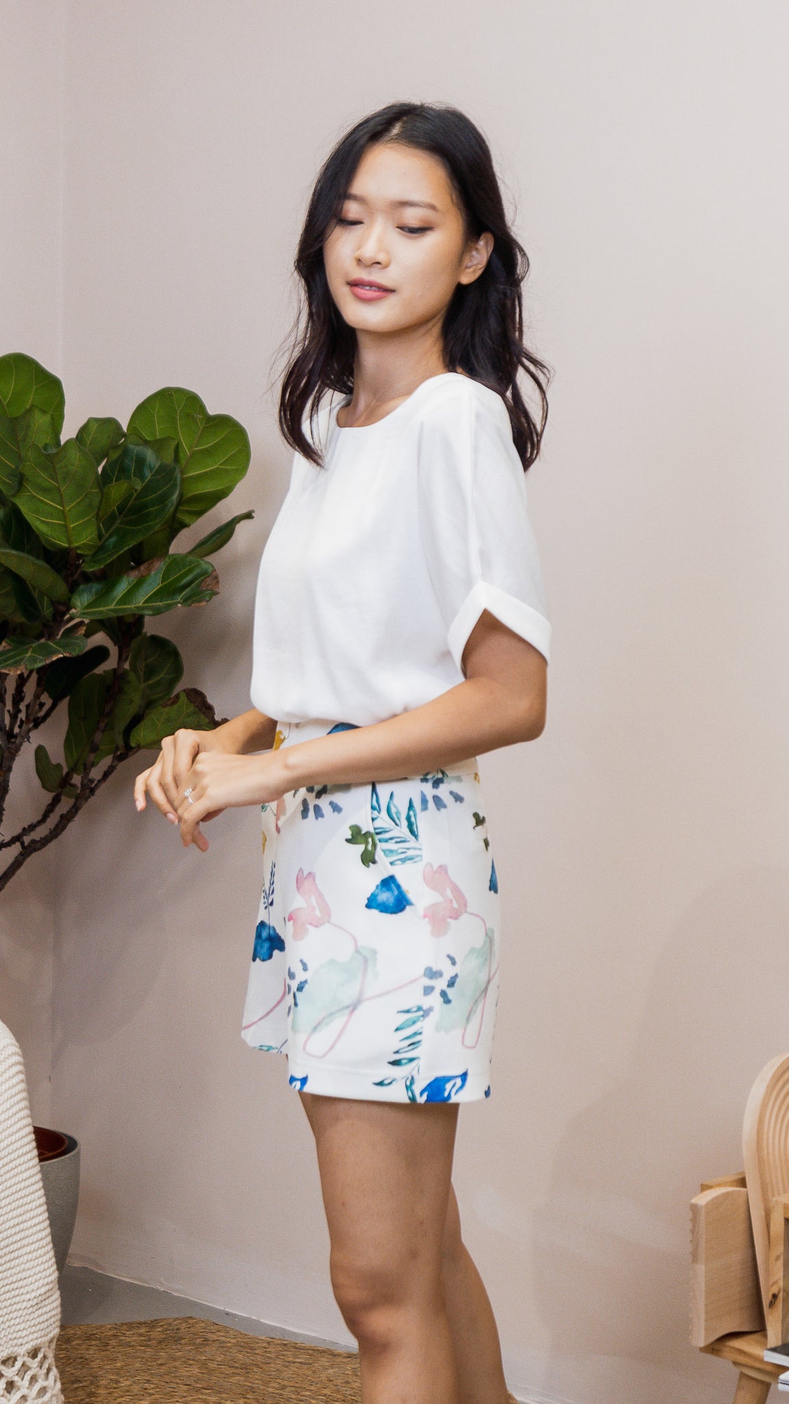 Tranquil Garden Shorts in White