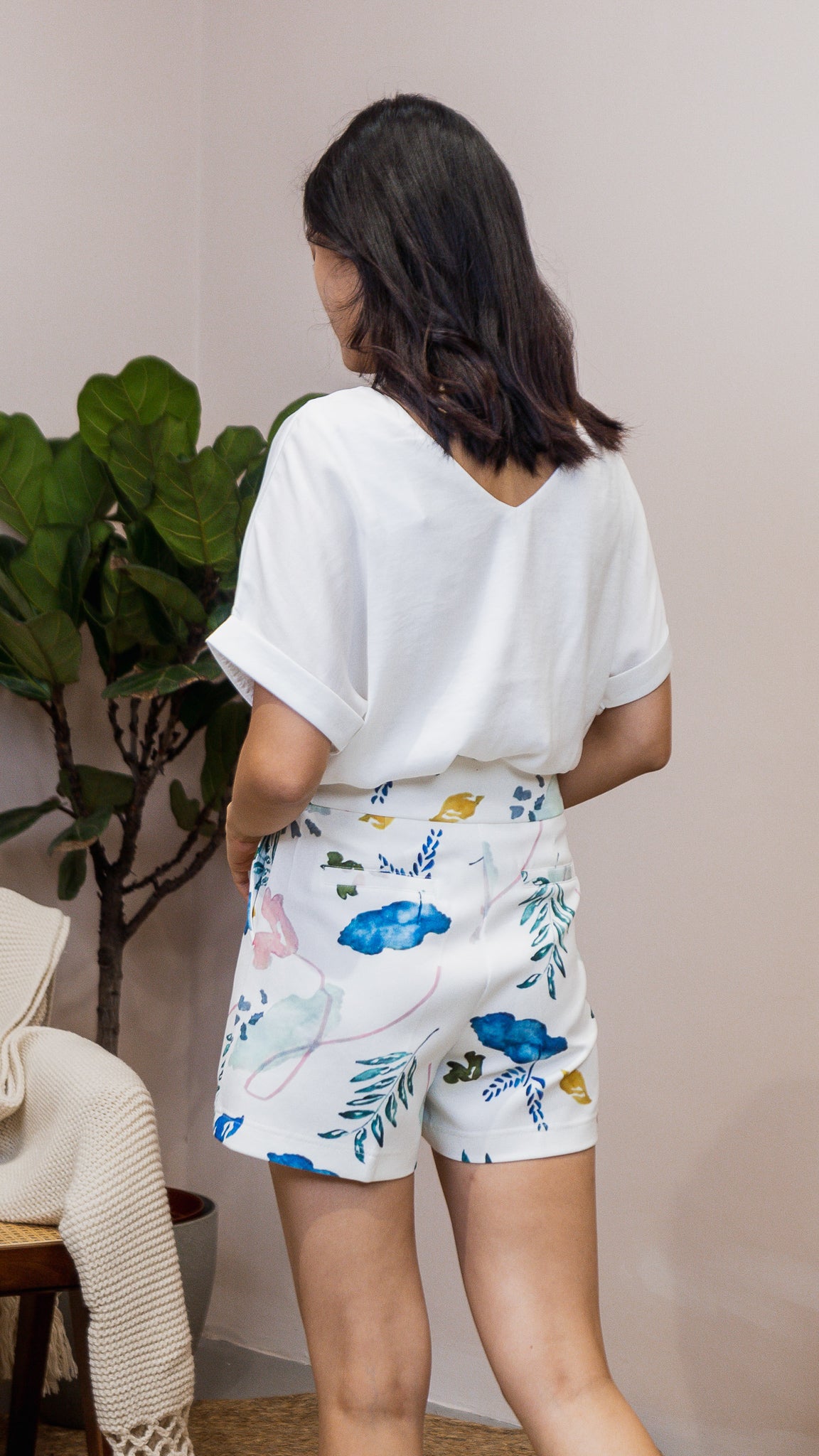 Tranquil Garden Shorts in White