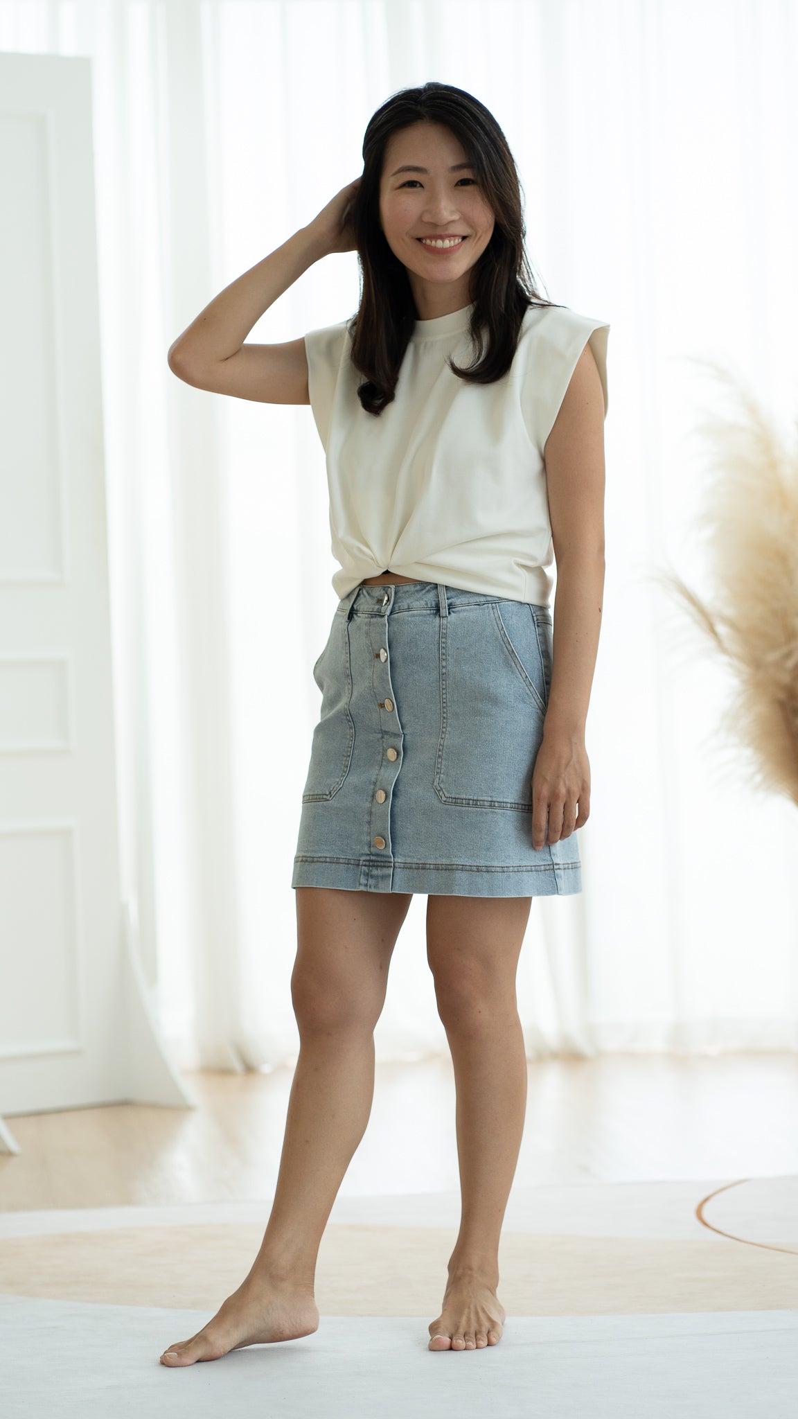 Kara Button Denim Skirt in Light Wash [ONLINE ONLY]