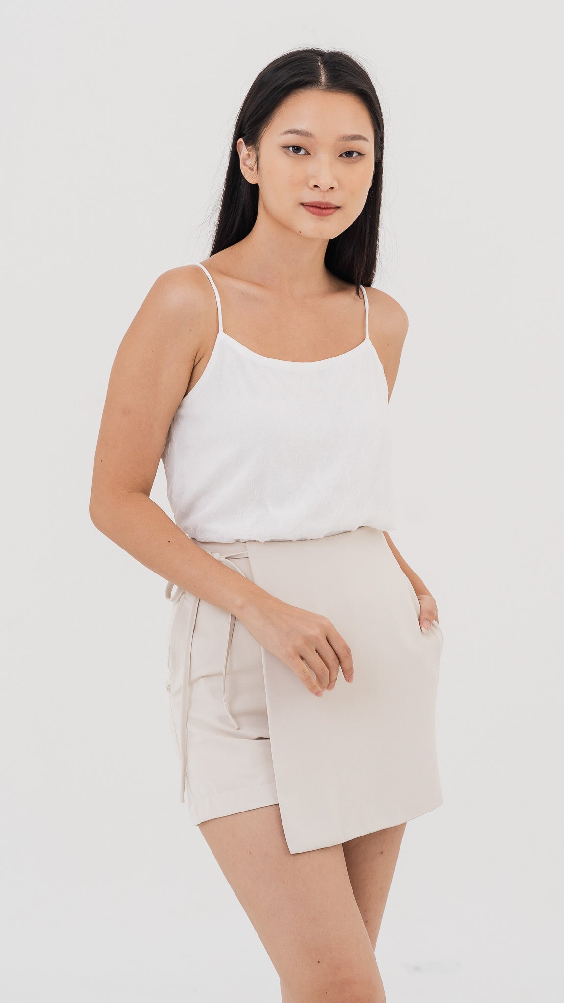 Mason Knot Tie Skorts in Beige [ONLINE ONLY]