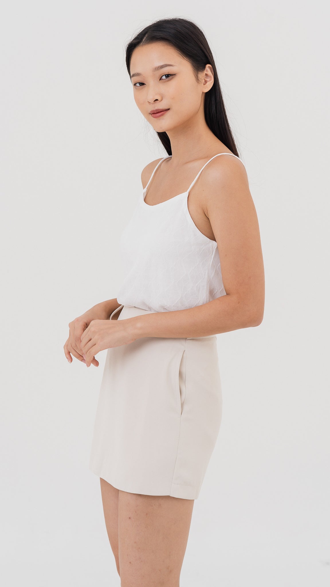 Mason Knot Tie Skorts in Beige [ONLINE ONLY]