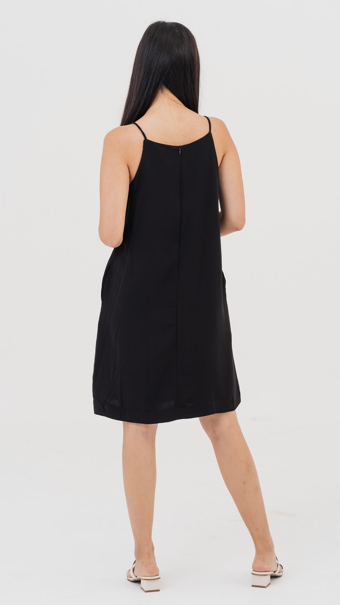 Jaycee Halter Shift Dress in Black [ONLINE ONLY]