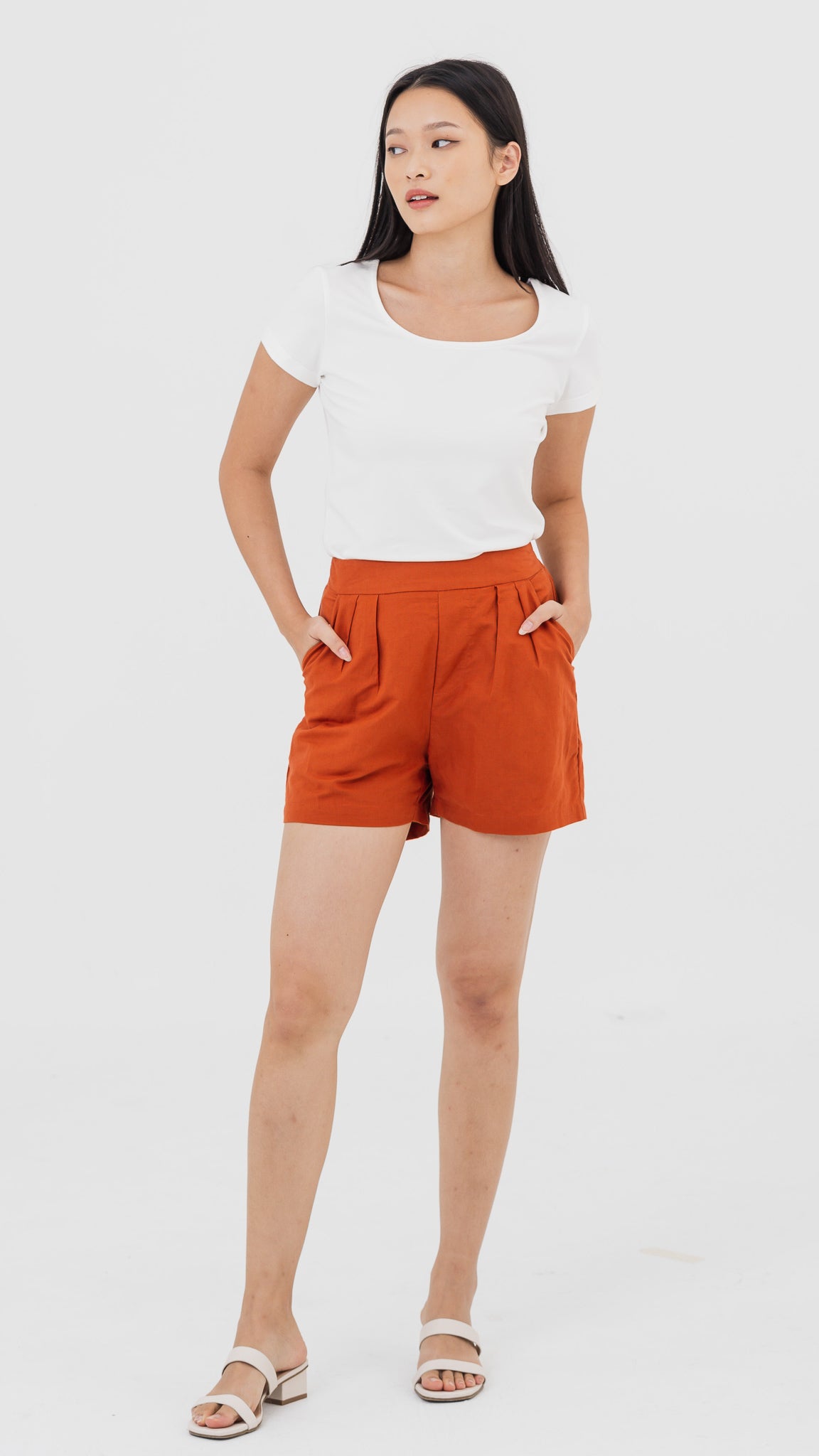 Jordan Linen Shorts in Rust