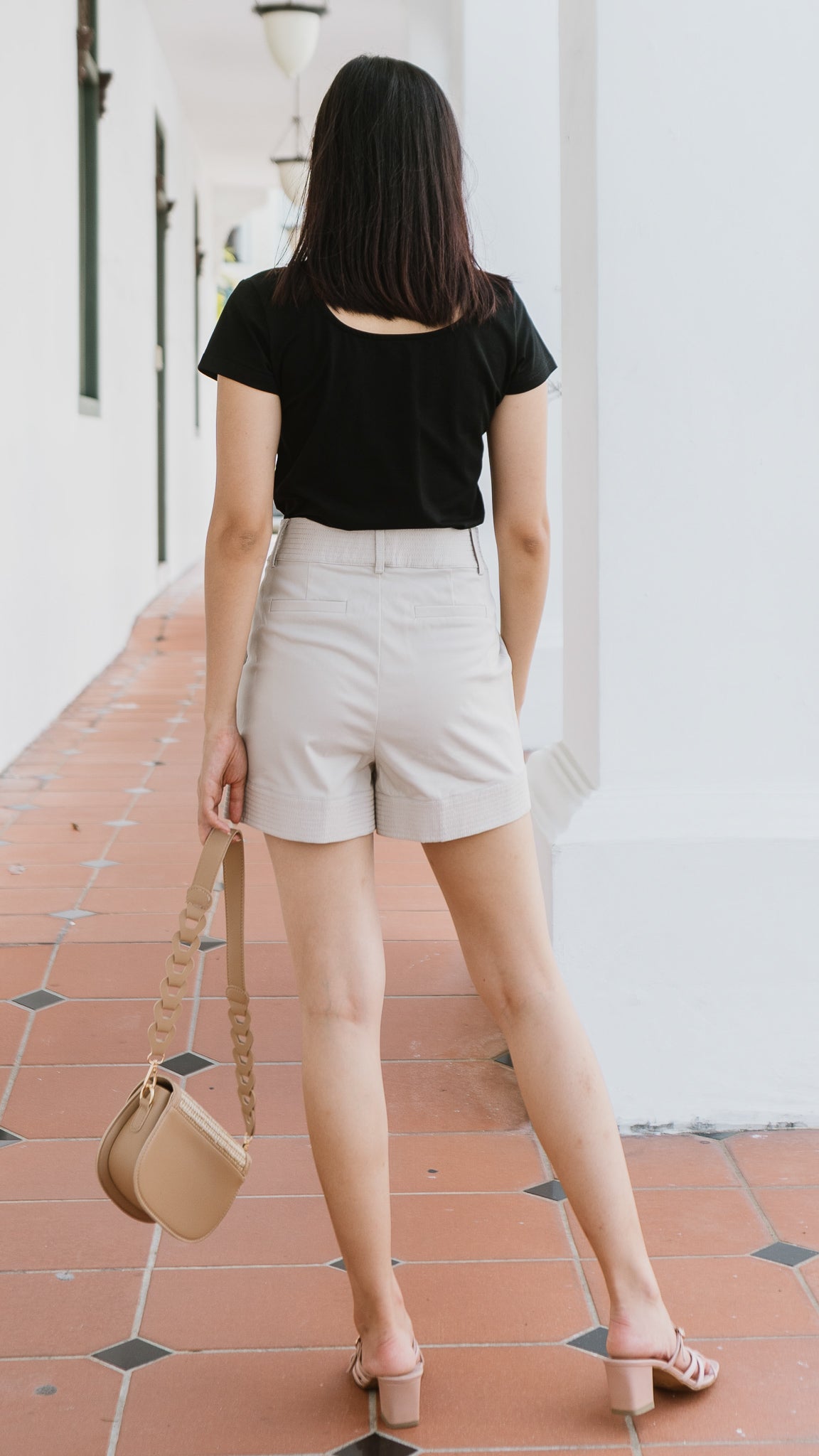 Rylan Line Detail Shorts in Beige [ONLINE ONLY]