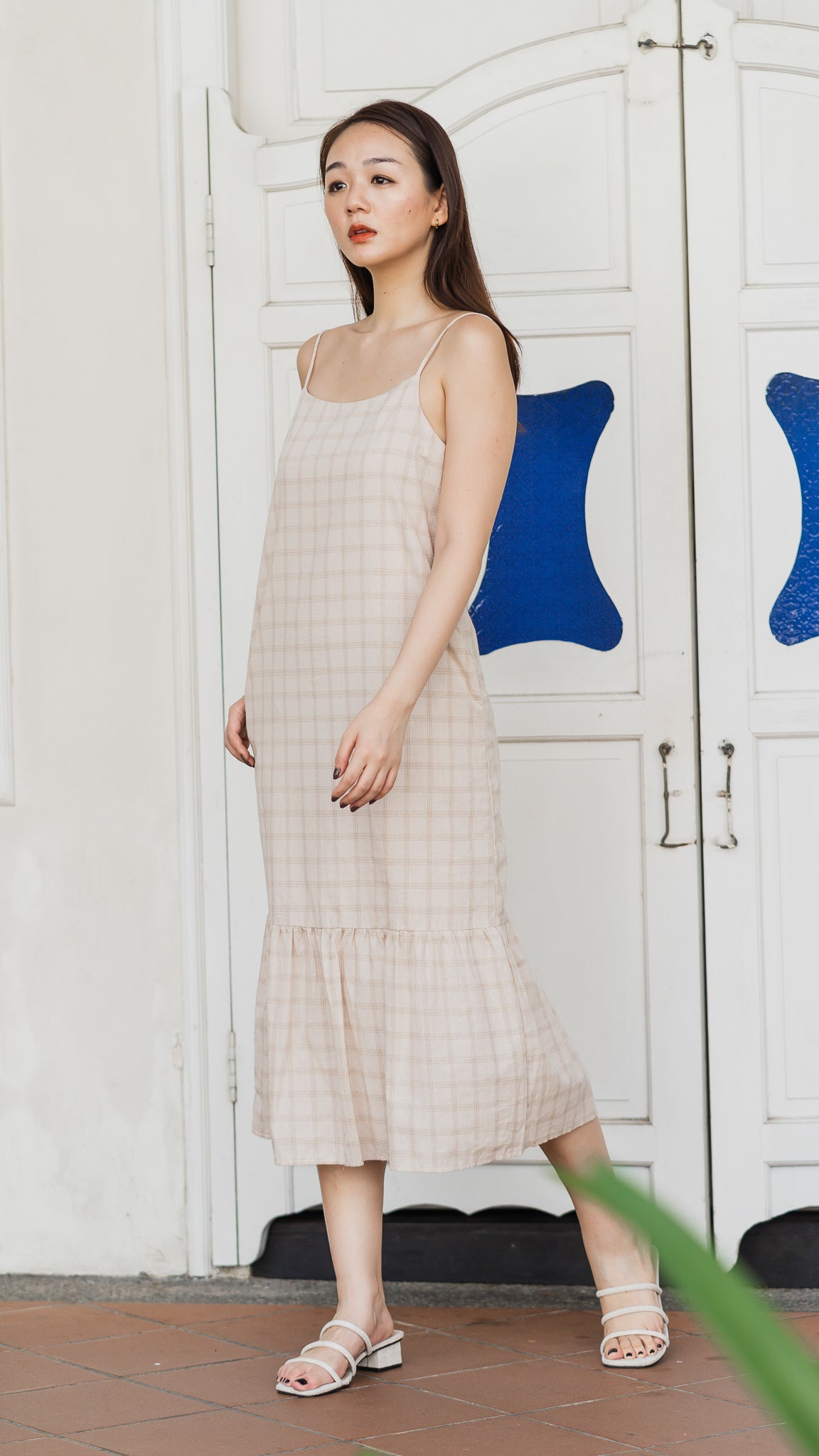 Avis Checkered Dress in Beige [ONLINE ONLY]
