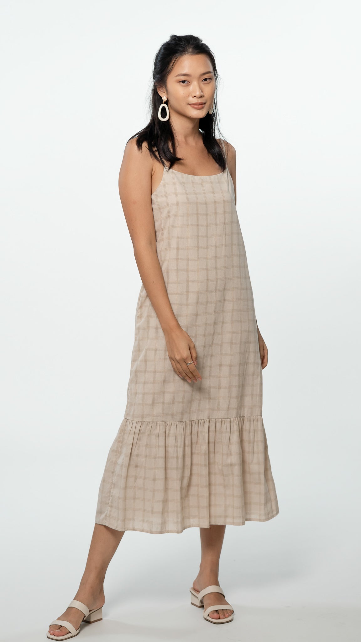 Avis Checkered Dress in Beige [ONLINE ONLY]