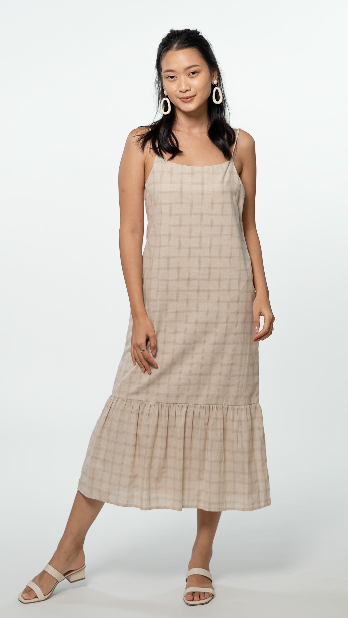 Avis Checkered Dress in Beige [ONLINE ONLY]