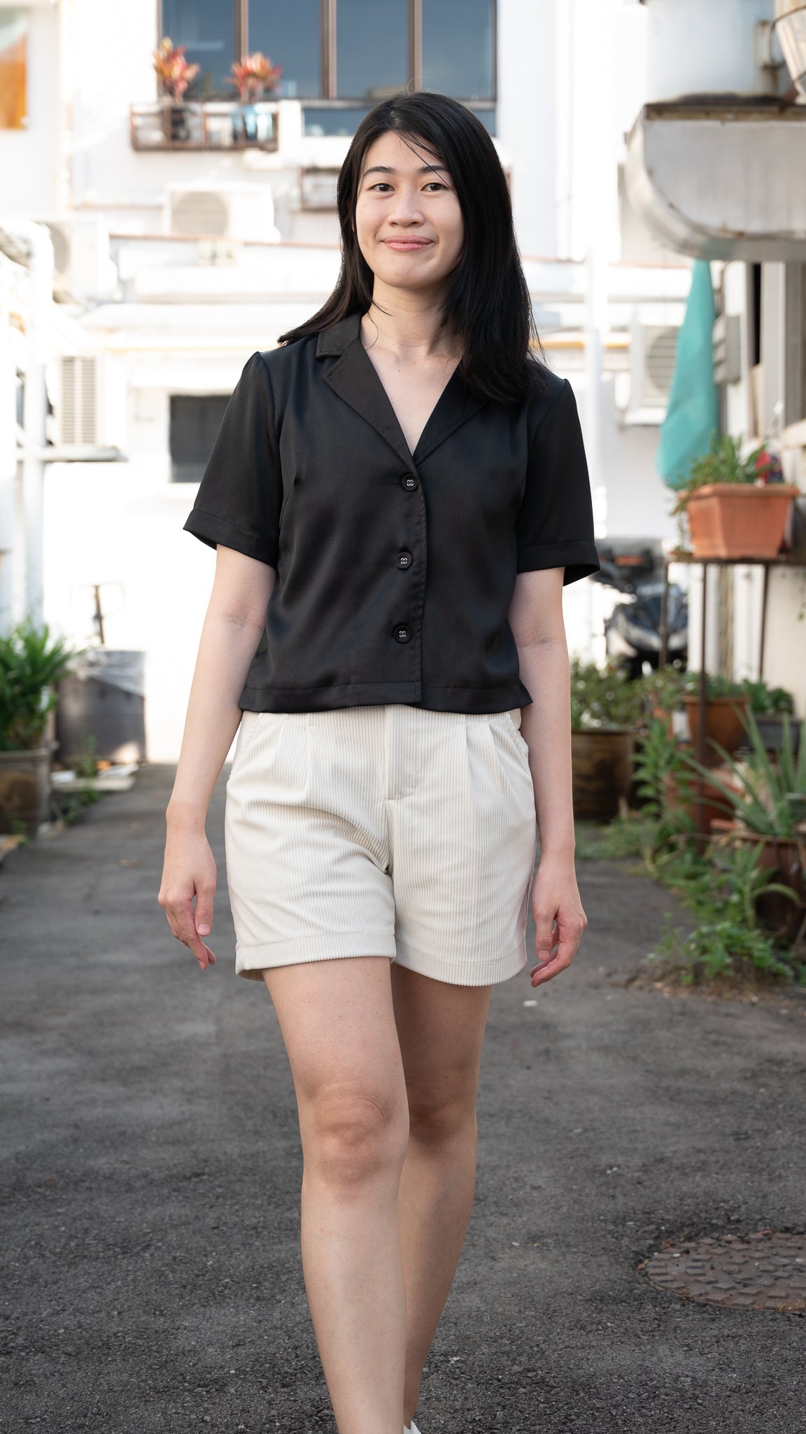 Isla Collared Satin Crop Blouse in Black