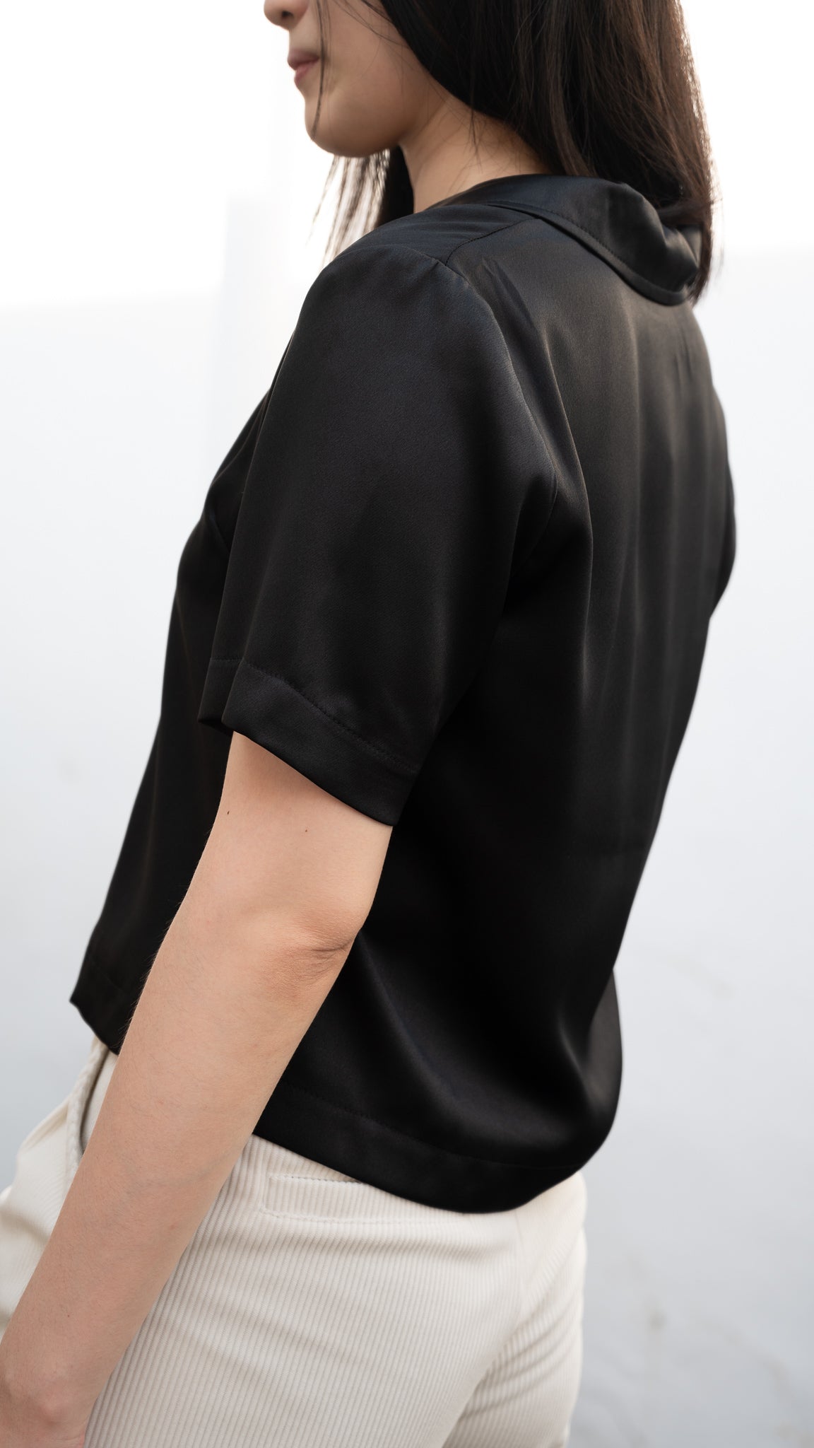 Isla Collared Satin Crop Blouse in Black