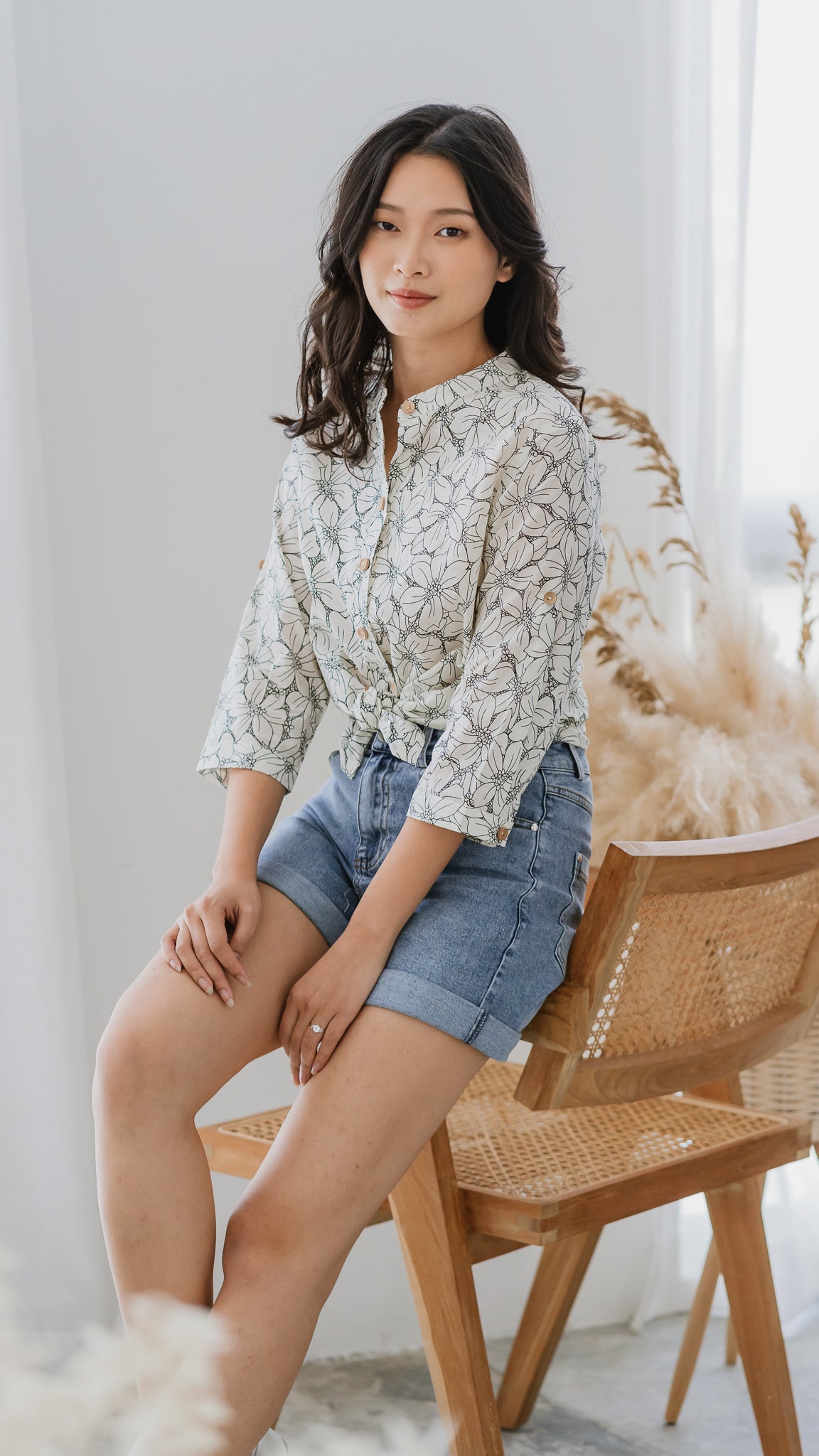 Aspen Botanical Print Shirt in Black [ONLINE ONLY]