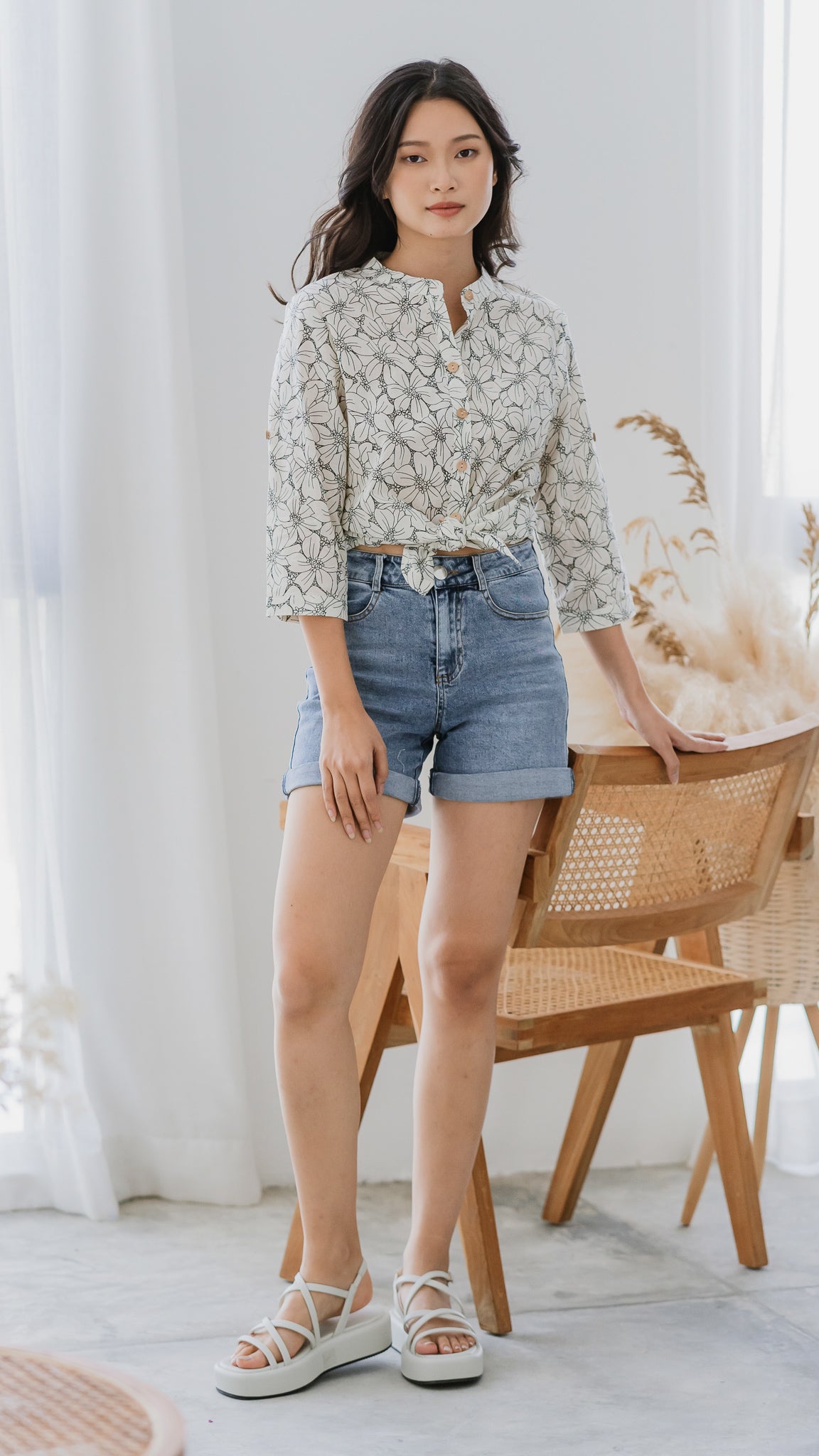 Aspen Botanical Print Shirt in Black [ONLINE ONLY]