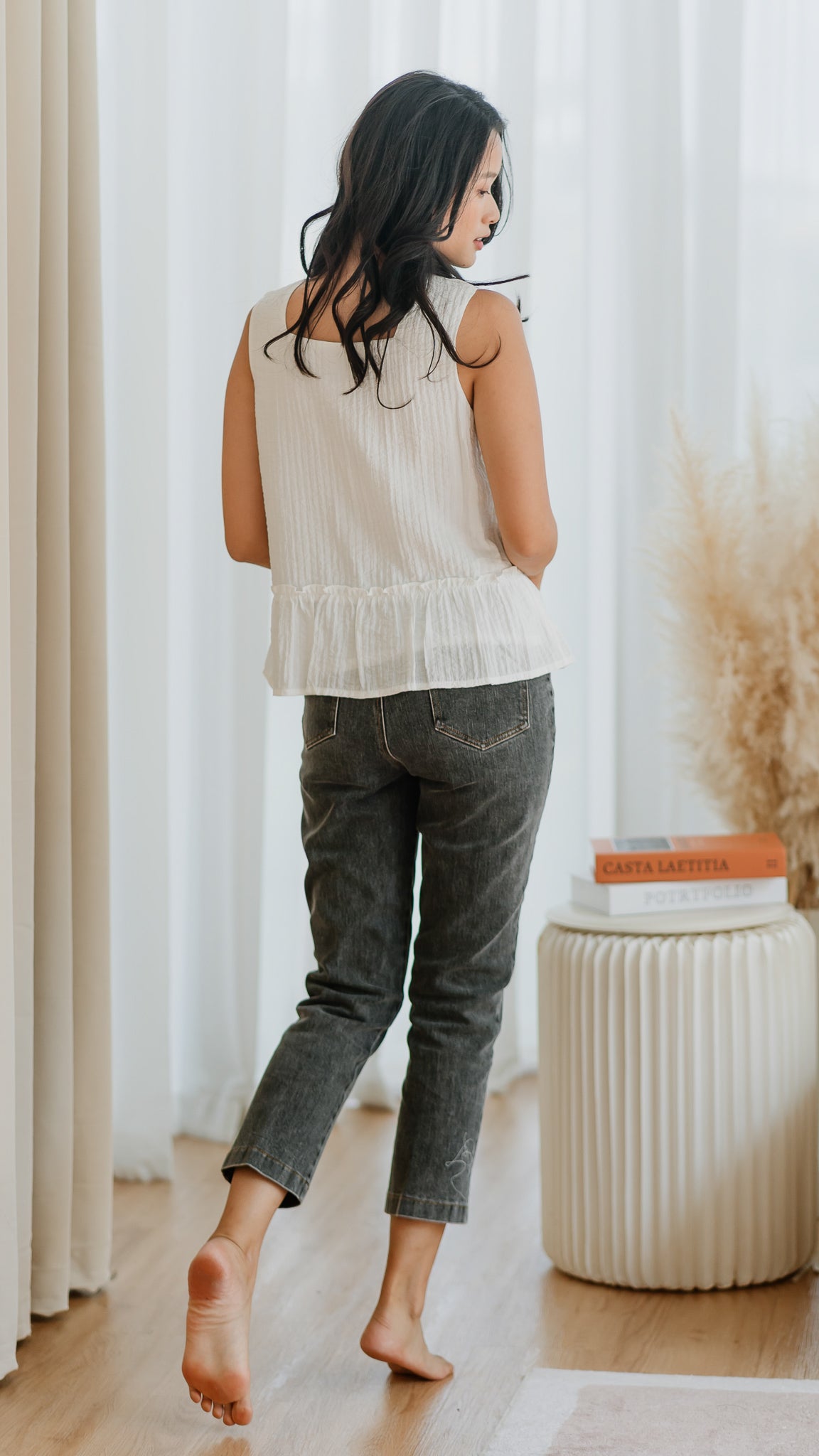 Benji Washed Mom Jeans in Grey