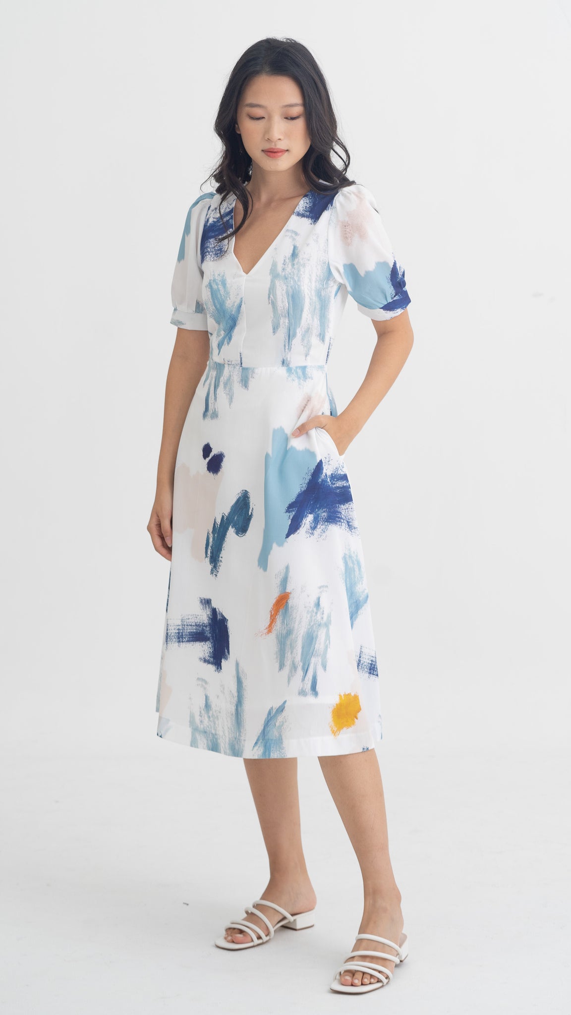 If I Were A Painter Sleeved Dress in White [ONLINE ONLY]
