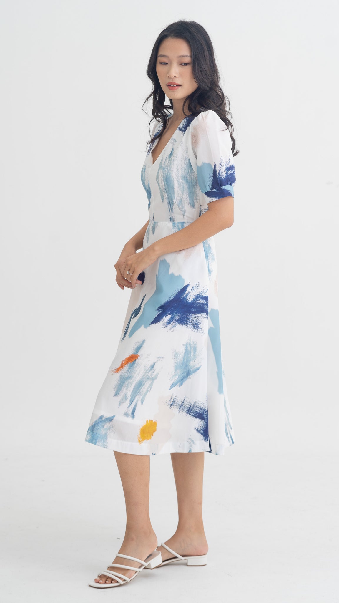 If I Were A Painter Sleeved Dress in White [ONLINE ONLY]