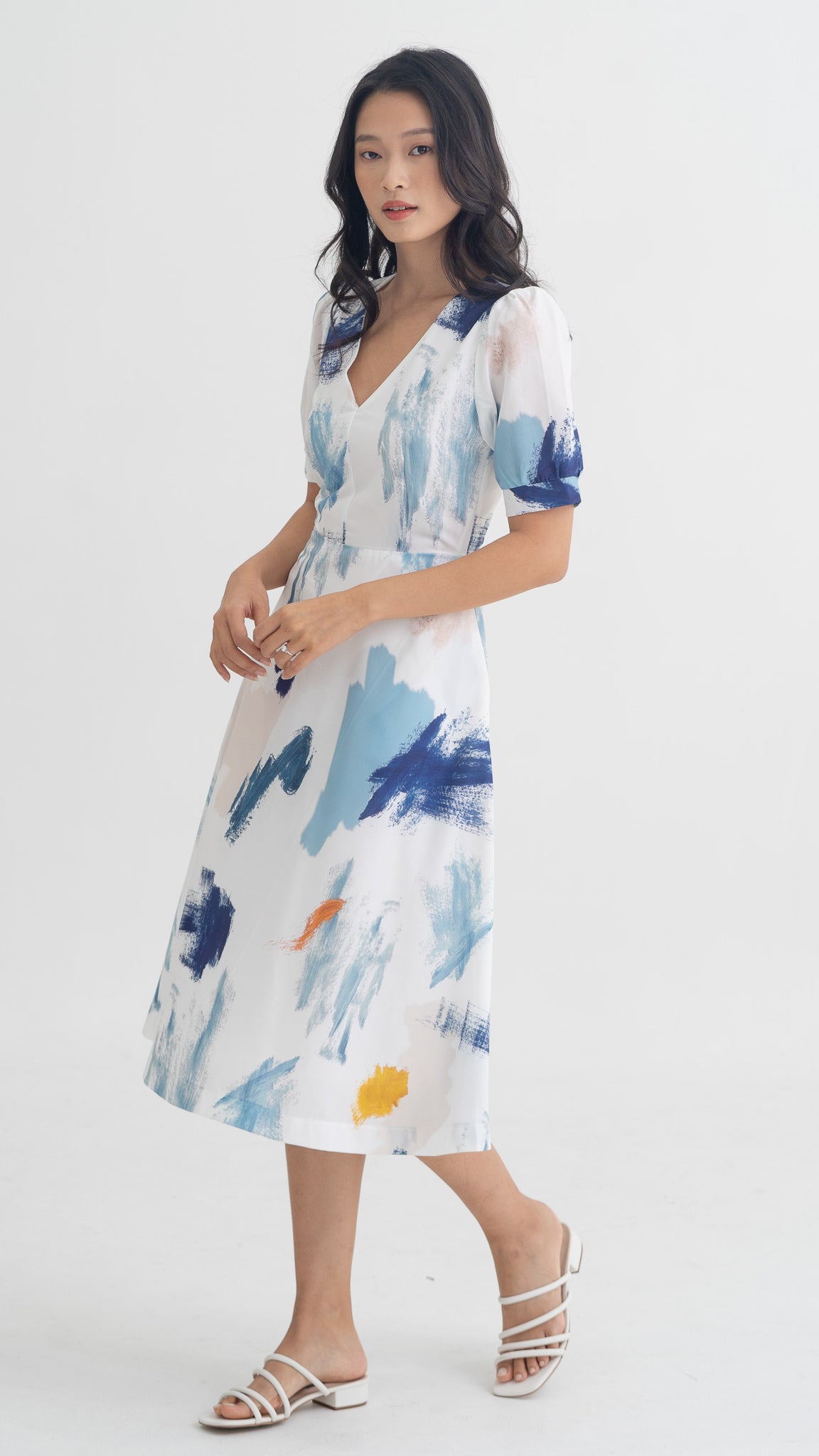 If I Were A Painter Sleeved Dress in White [ONLINE ONLY]