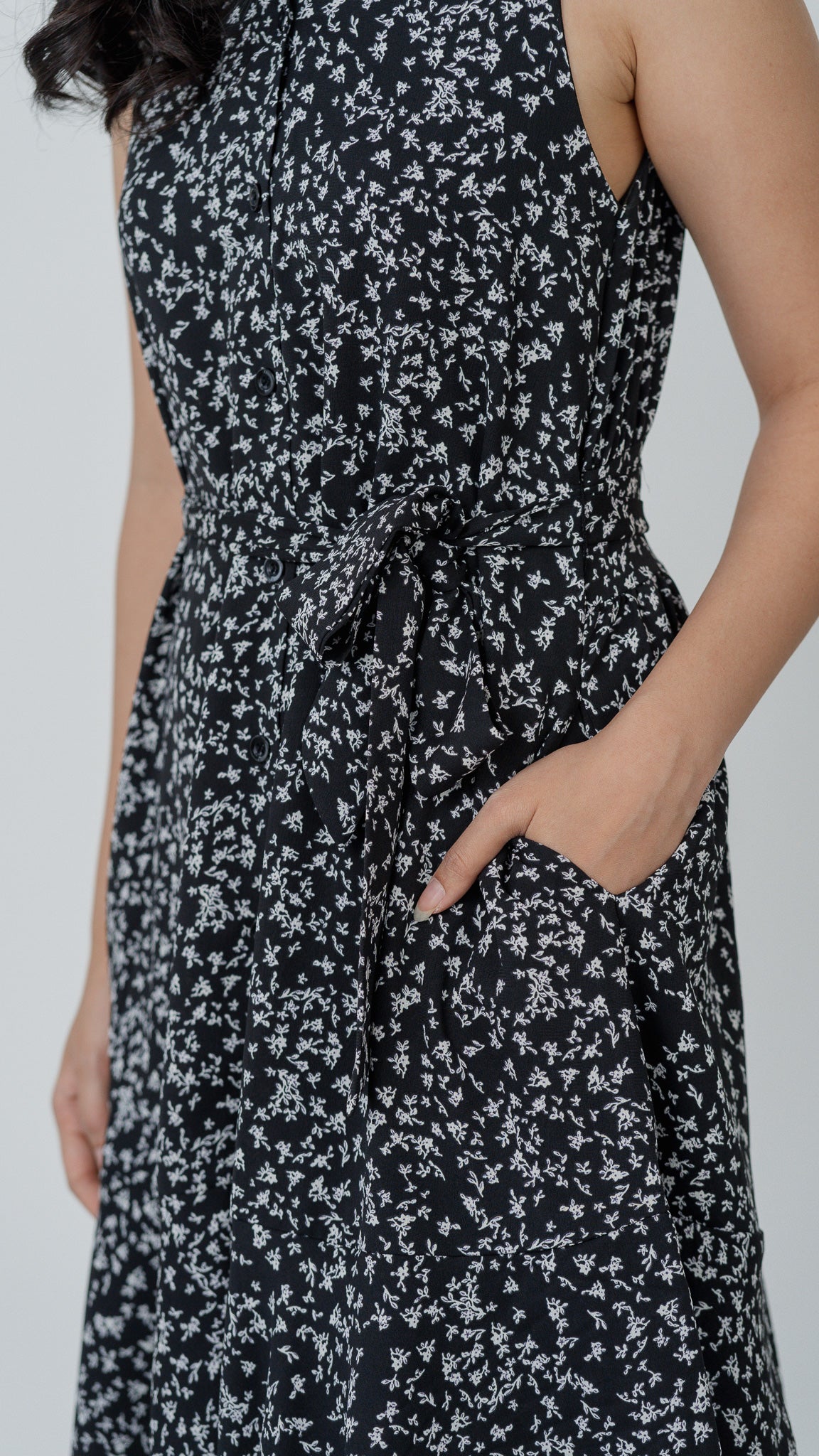 Jasmine Floral Tiered Dress in Black [ONLINE ONLY]