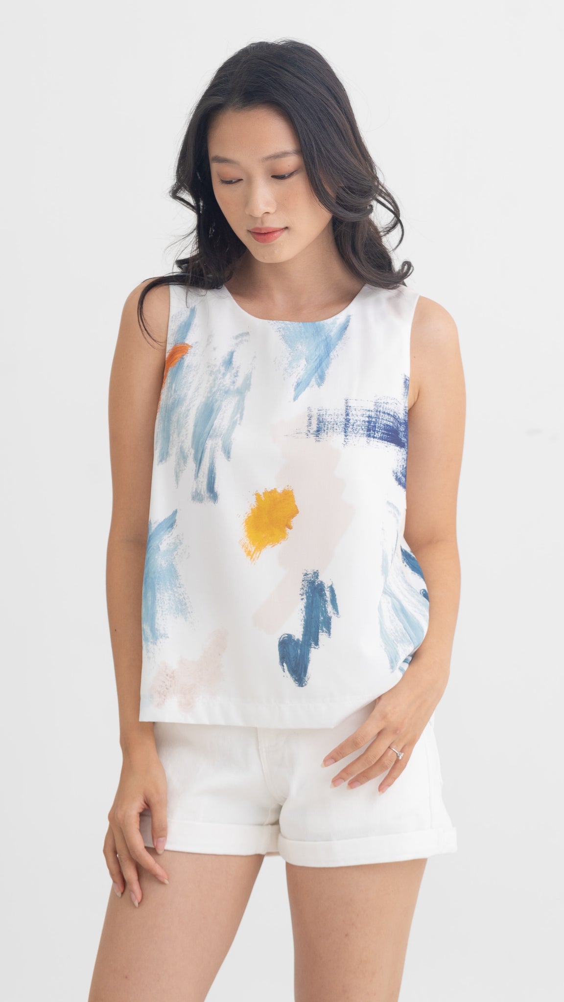 If I Were A Painter Sleeveless Blouse in White