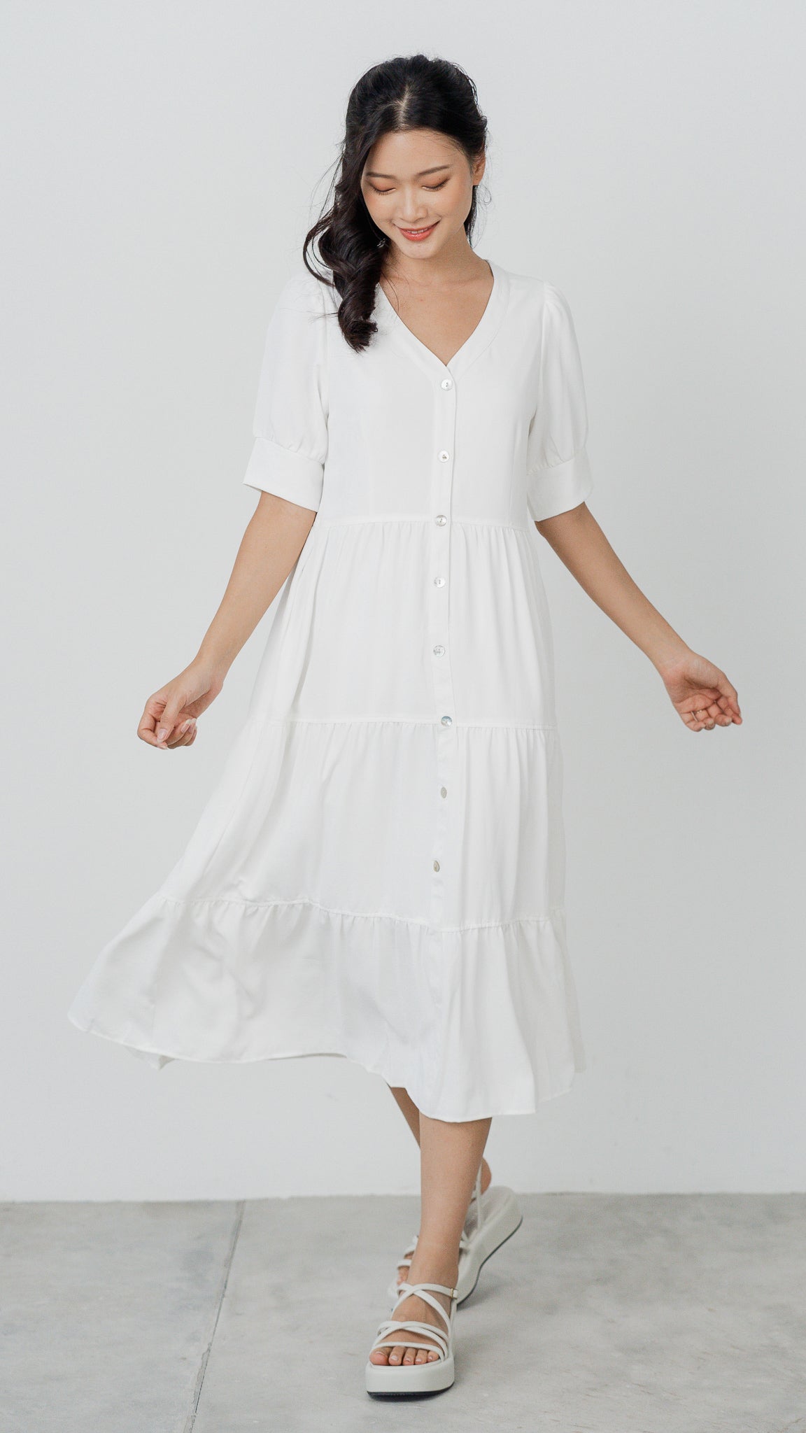 Kai Tiered Sleeved Dress in White [ONLINE ONLY]