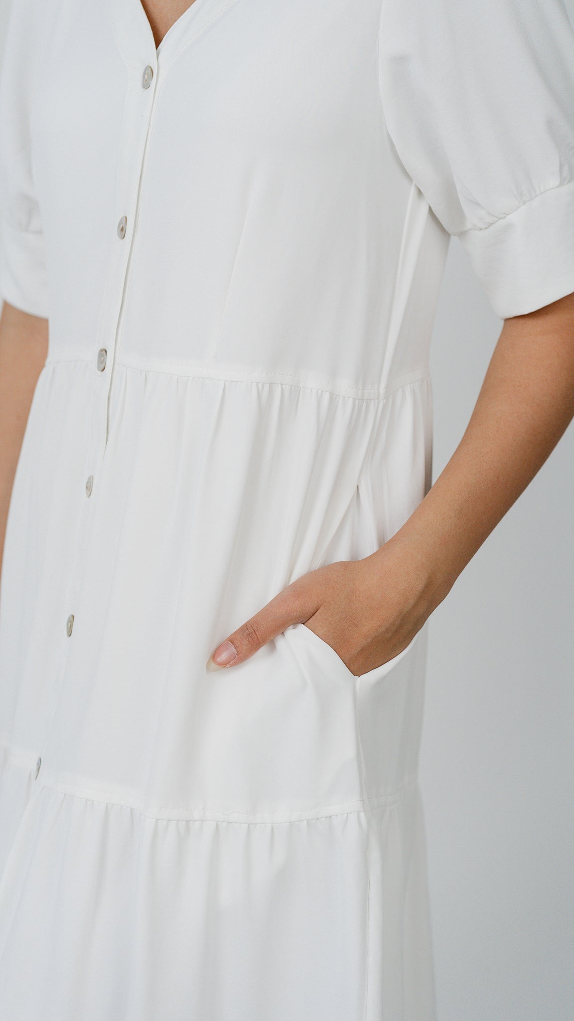 Kai Tiered Sleeved Dress in White [ONLINE ONLY]