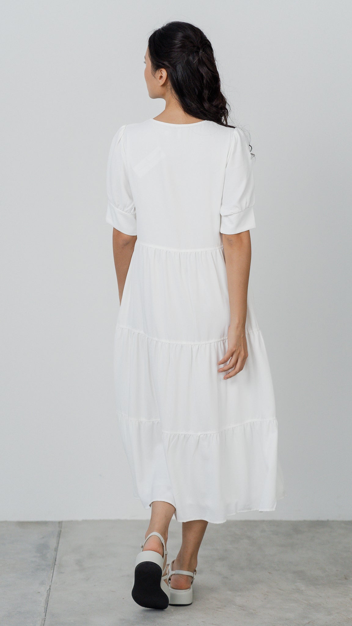 Kai Tiered Sleeved Dress in White [ONLINE ONLY]