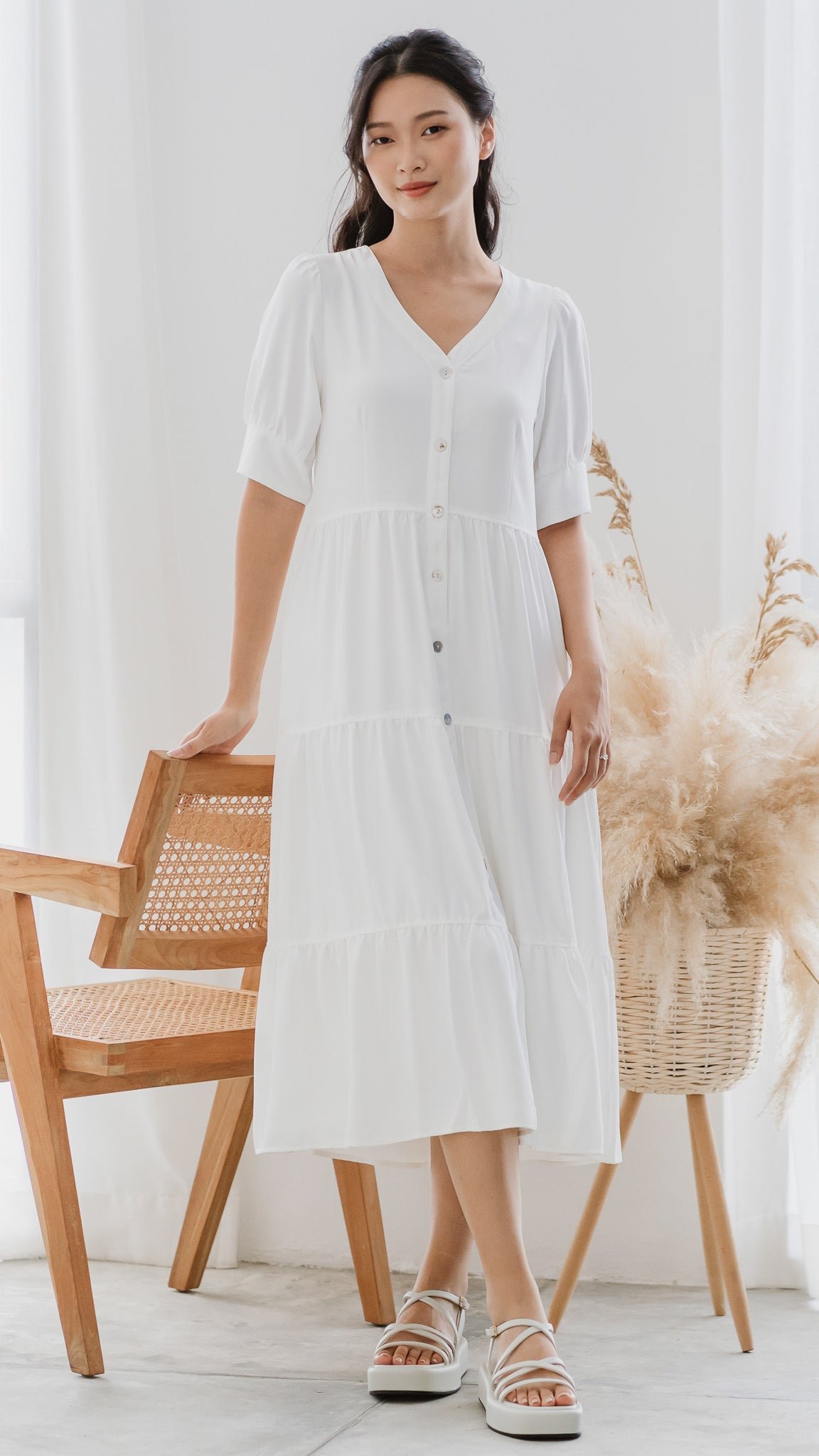 Kai Tiered Sleeved Dress in White [ONLINE ONLY]