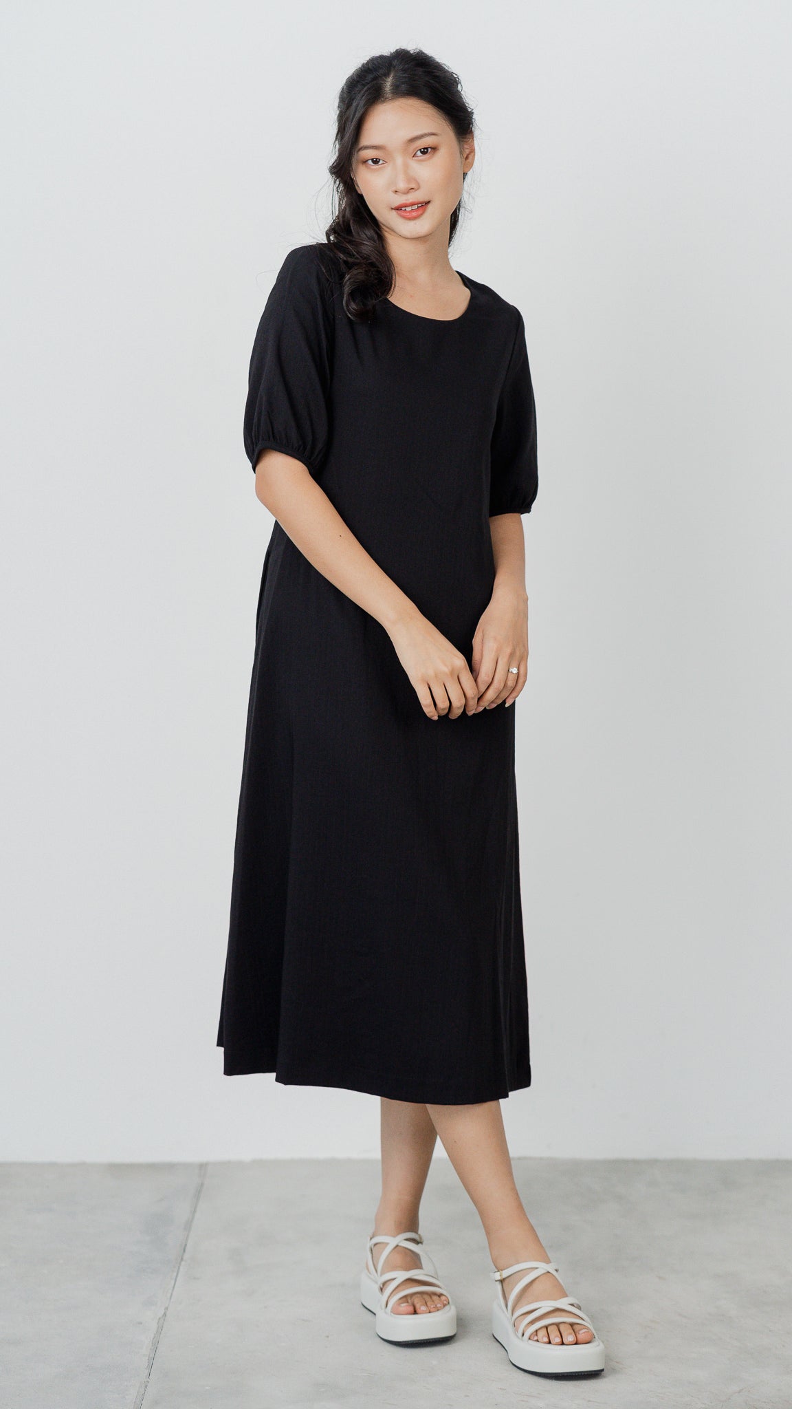 Margie Sleeved Midi Dress in Black [ONLINE ONLY]