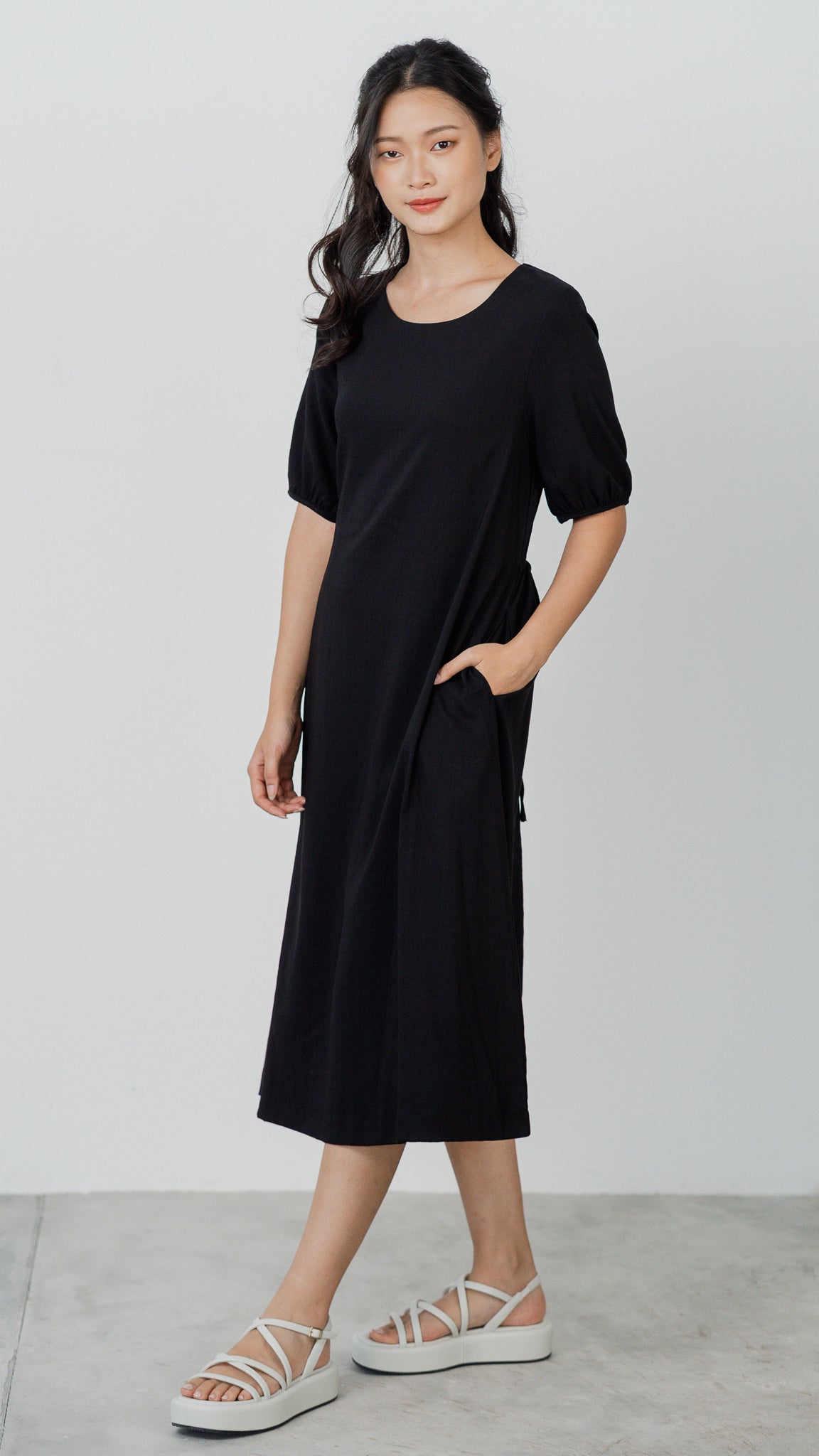 Margie Sleeved Midi Dress in Black [ONLINE ONLY]