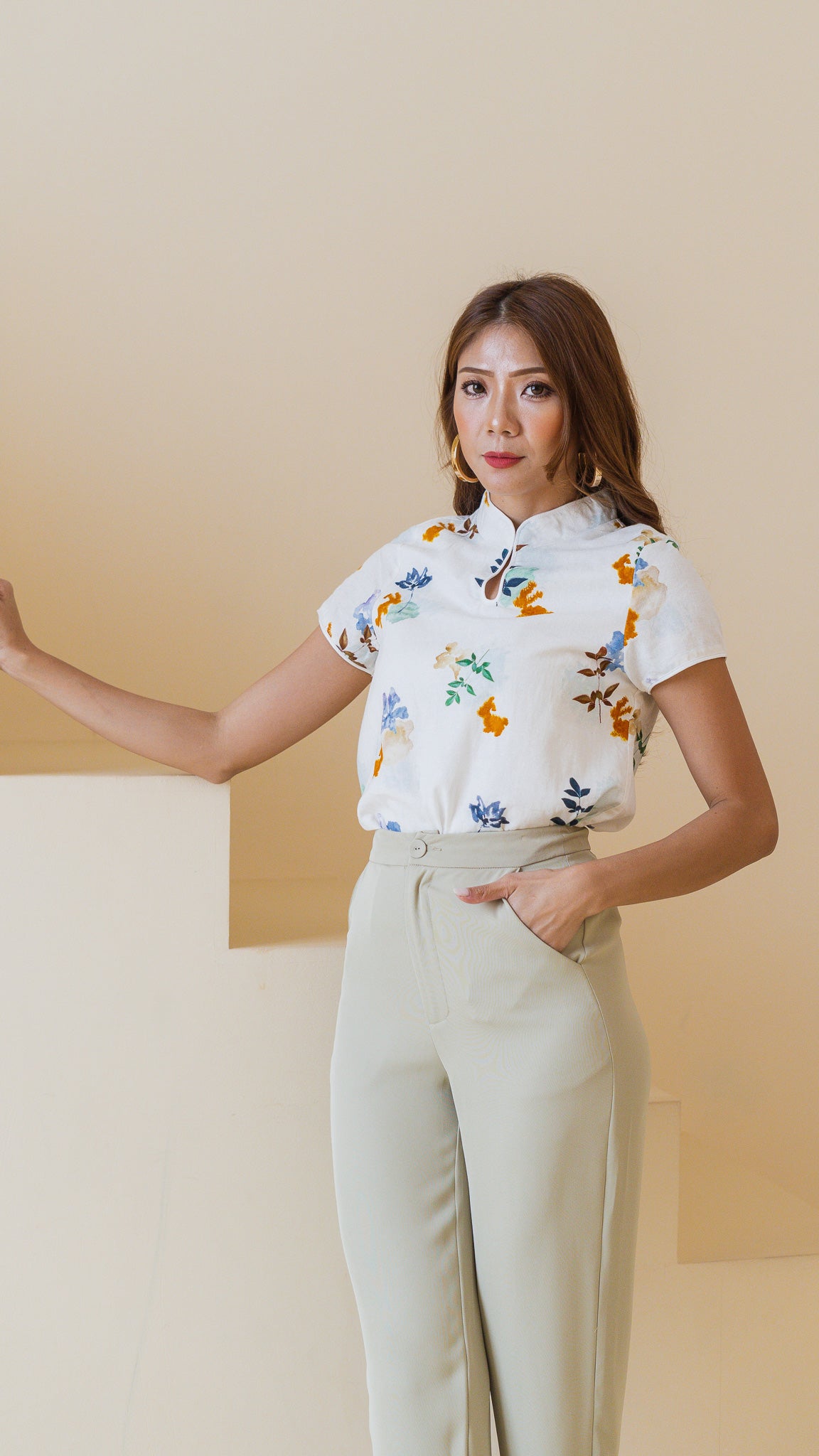 Leaps & Bounds Sleeved Cheongsam Linen Blouse in White