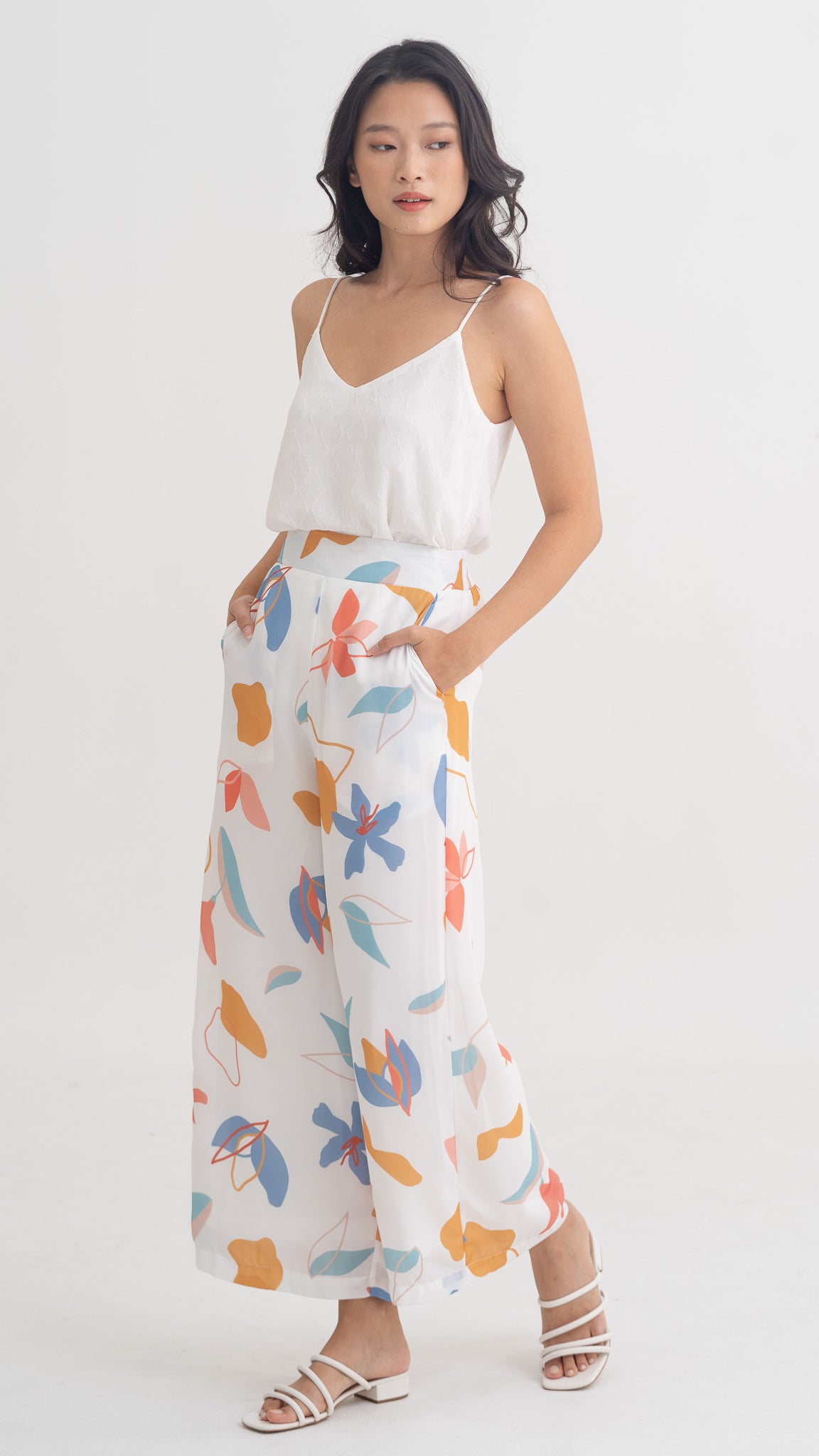 Sophie's Summer Elastic Waist Pants in White [ONLINE ONLY]