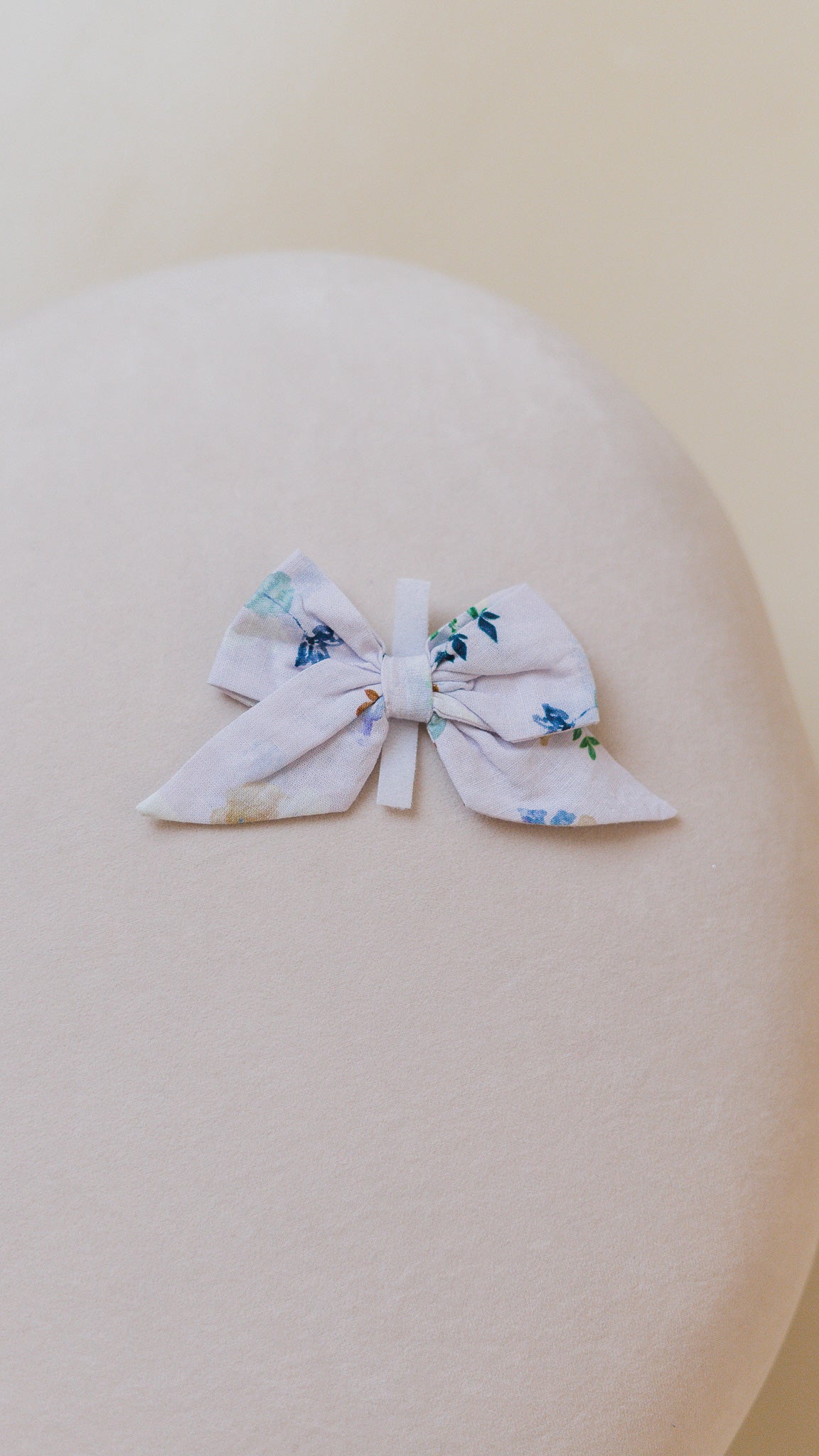 Leaps & Bounds Pet Bow in Lilac