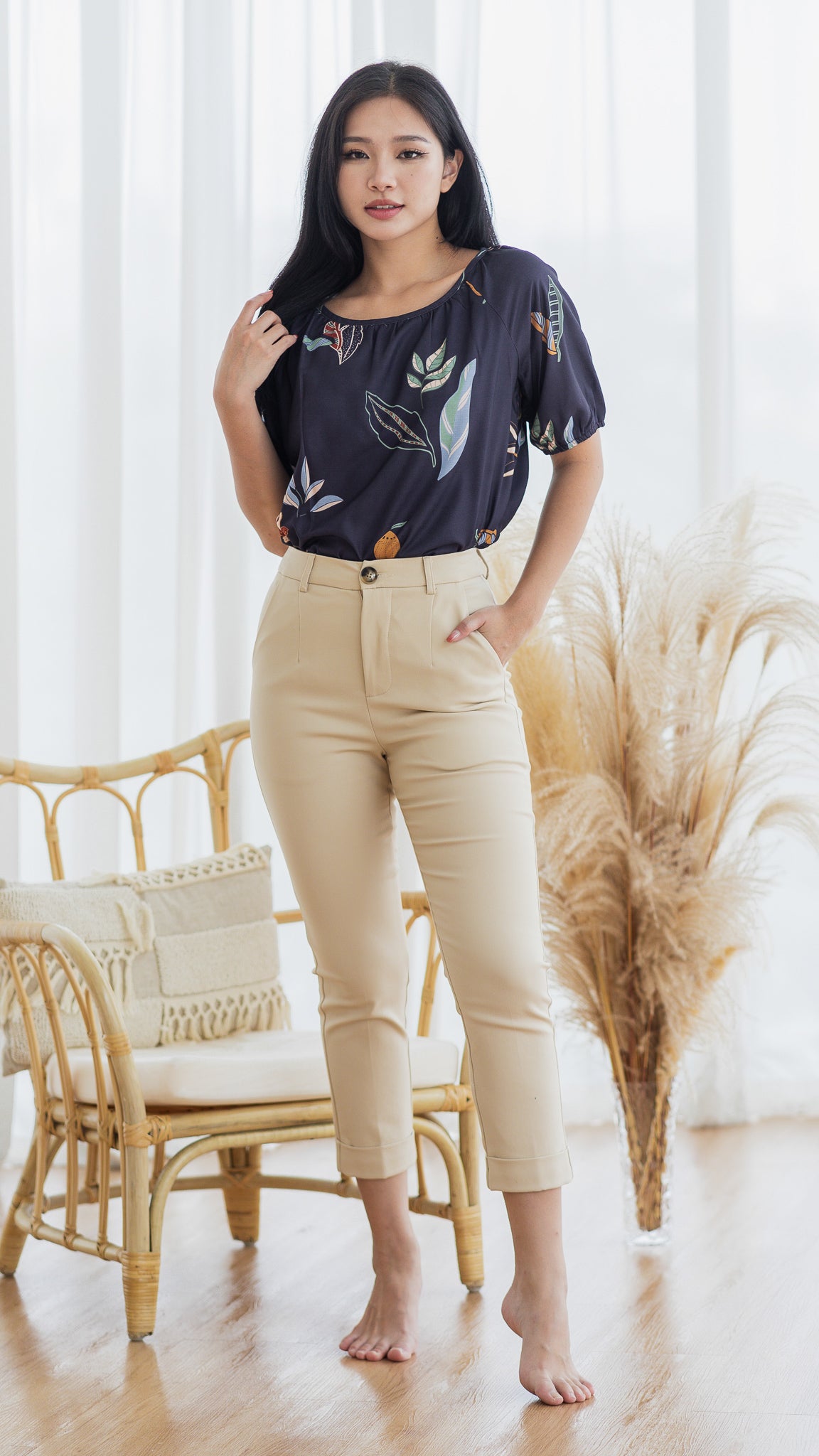 Don't Stop BeLEAFing Sleeved Blouse in Navy [ONLINE ONLY]