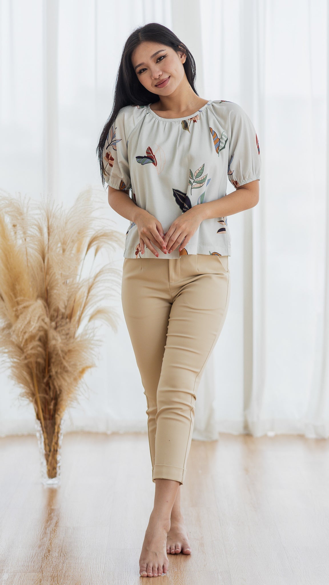 Don't Stop BeLEAFing Sleeved Blouse in Green [ONLINE ONLY]