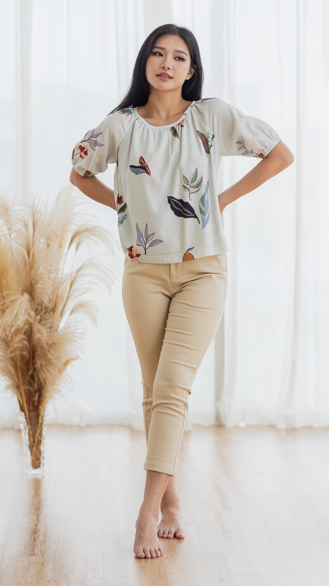 Don't Stop BeLEAFing Sleeved Blouse in Green [ONLINE ONLY]