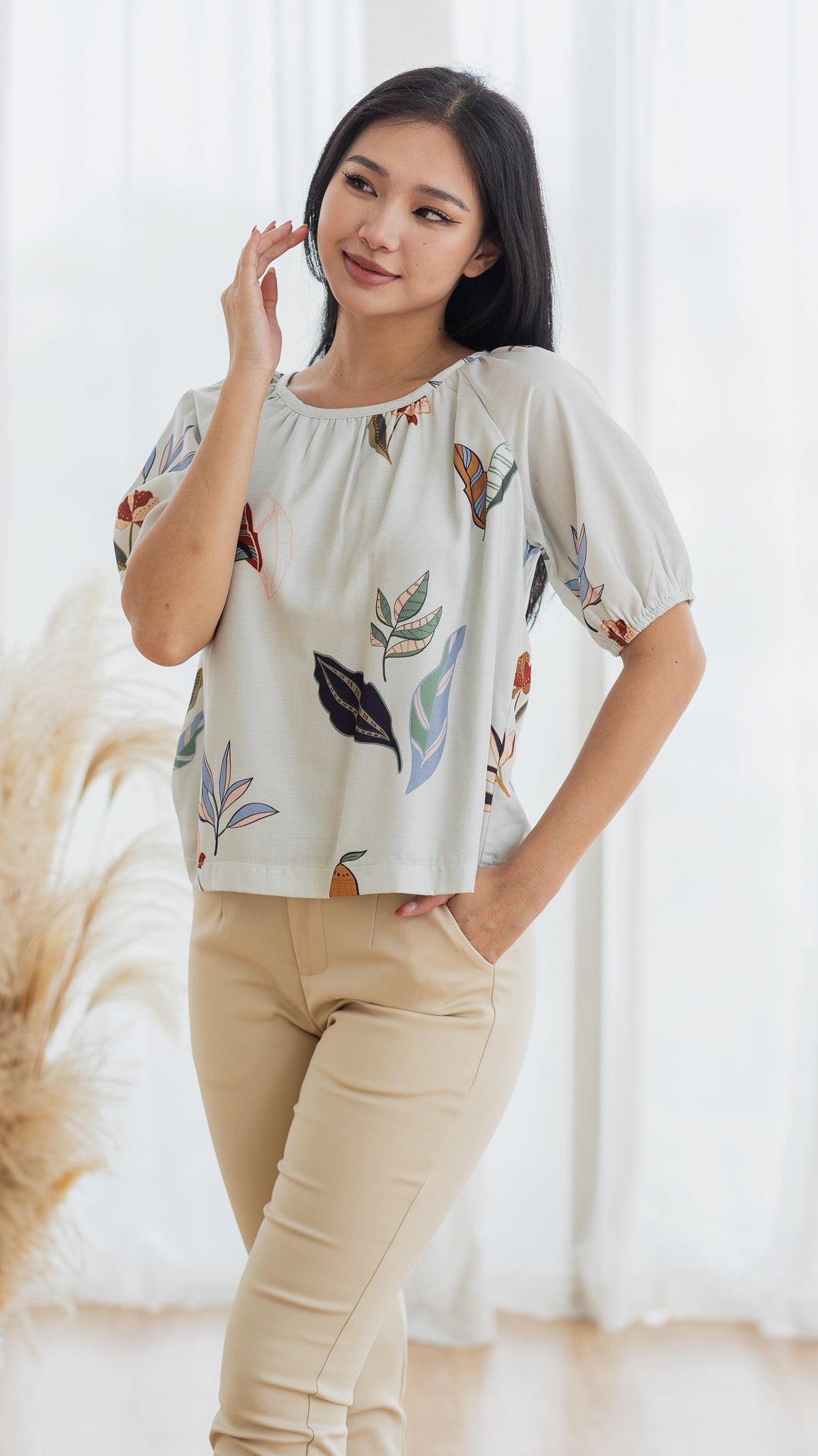 Don't Stop BeLEAFing Sleeved Blouse in Green [ONLINE ONLY]