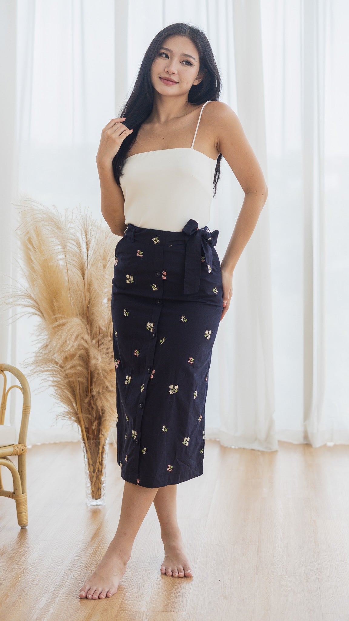 Blume Embroidery Midi Skirt in Navy