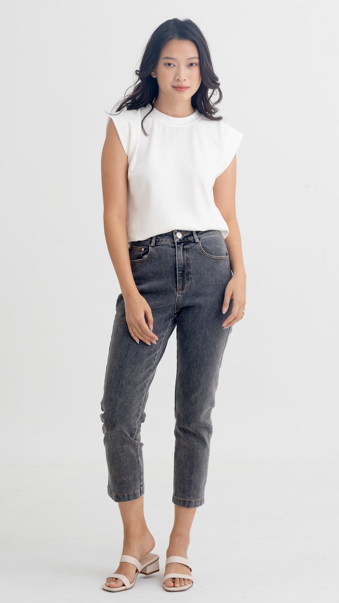 Benji Washed Mom Jeans in Grey