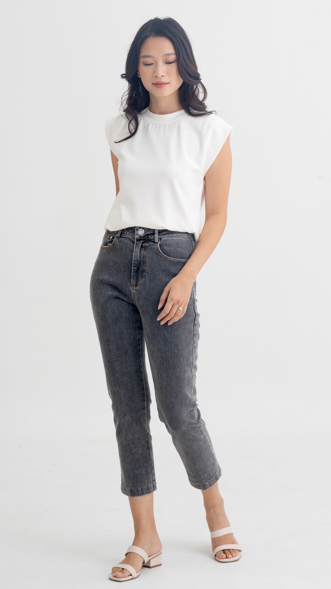 Benji Washed Mom Jeans in Grey