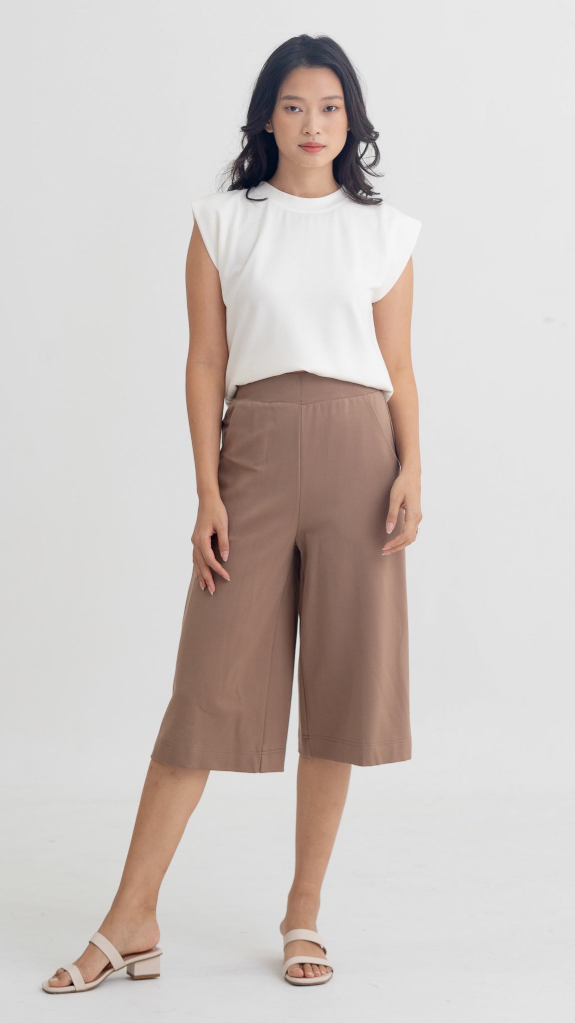 Everyday Broad Berms in Khaki [ONLINE ONLY]