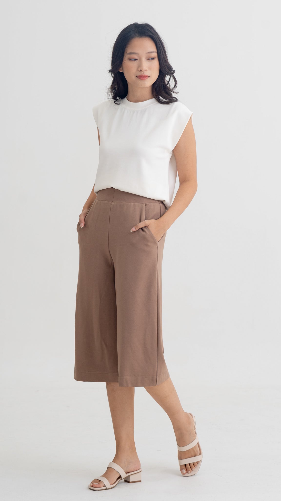 Everyday Broad Berms in Khaki [ONLINE ONLY]