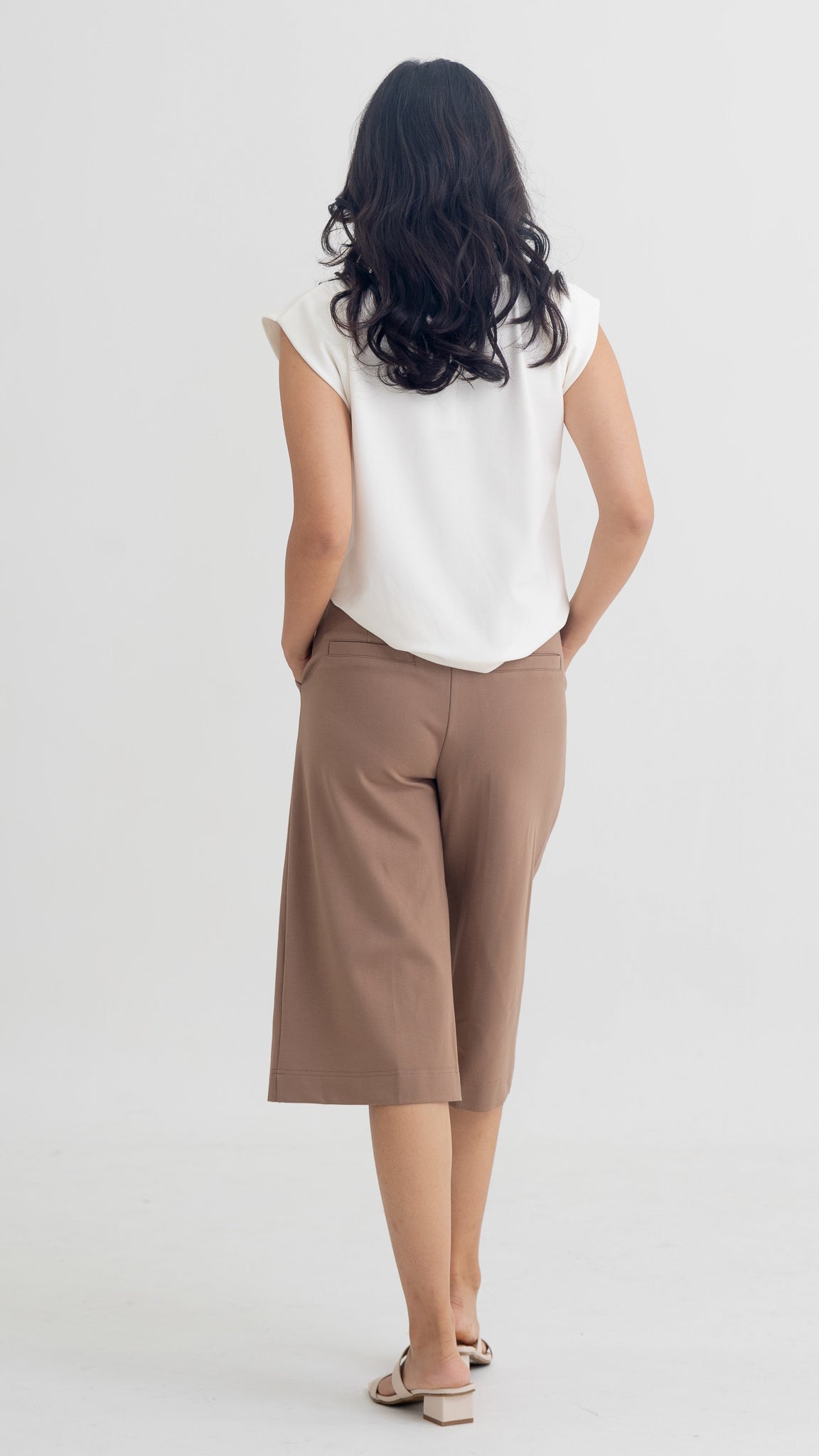 Everyday Broad Berms in Khaki [ONLINE ONLY]