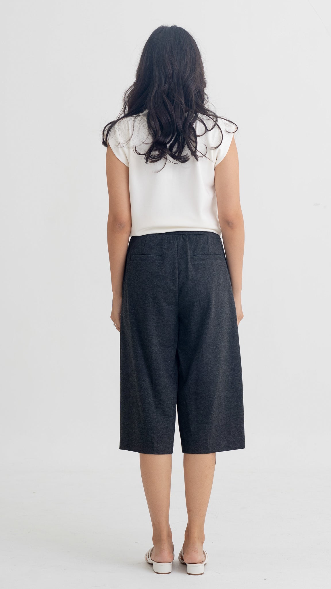 Everyday Broad Berms in Dark Grey [ONLINE ONLY]