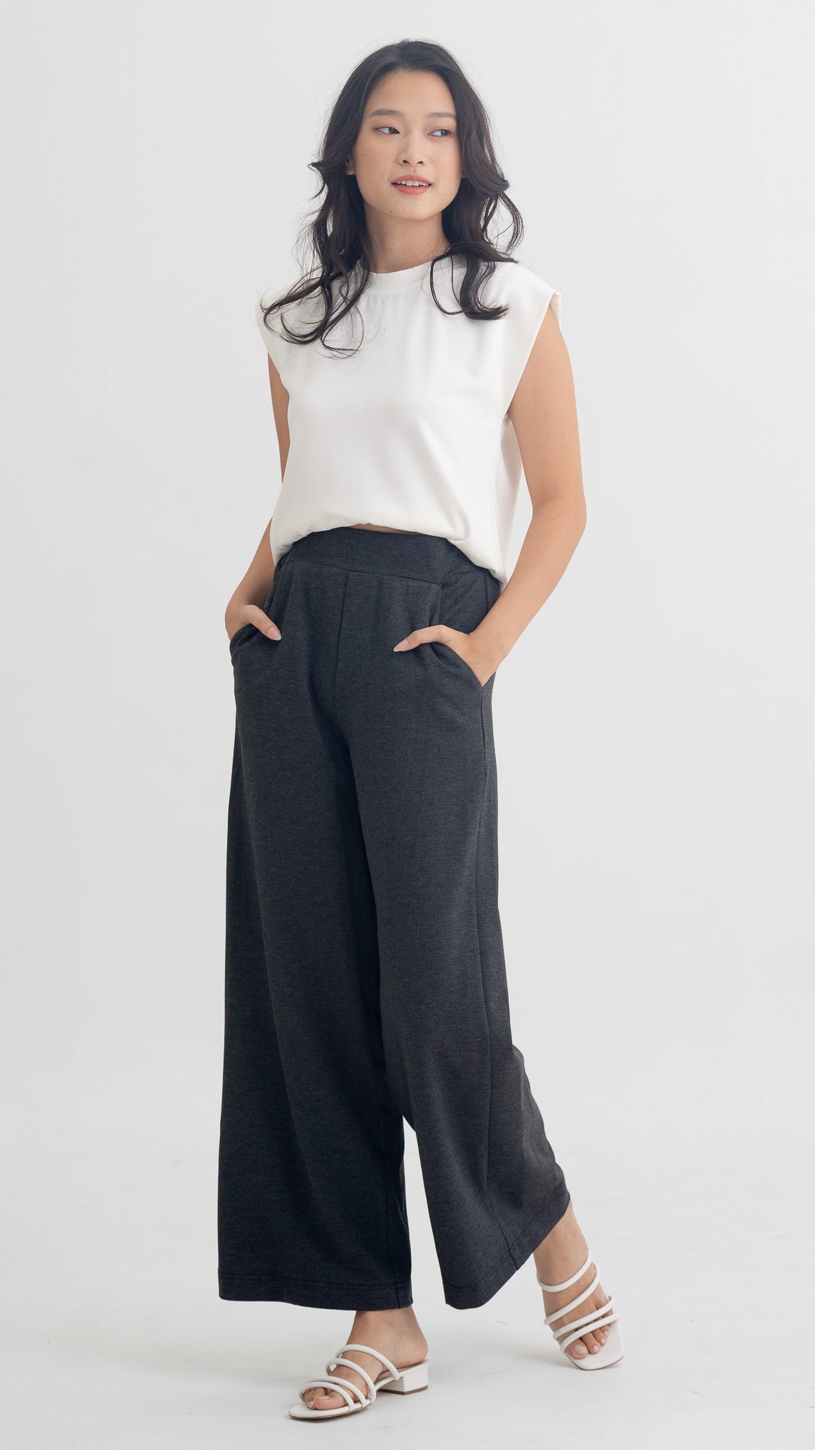 Everyday Broad Pants in Dark Grey