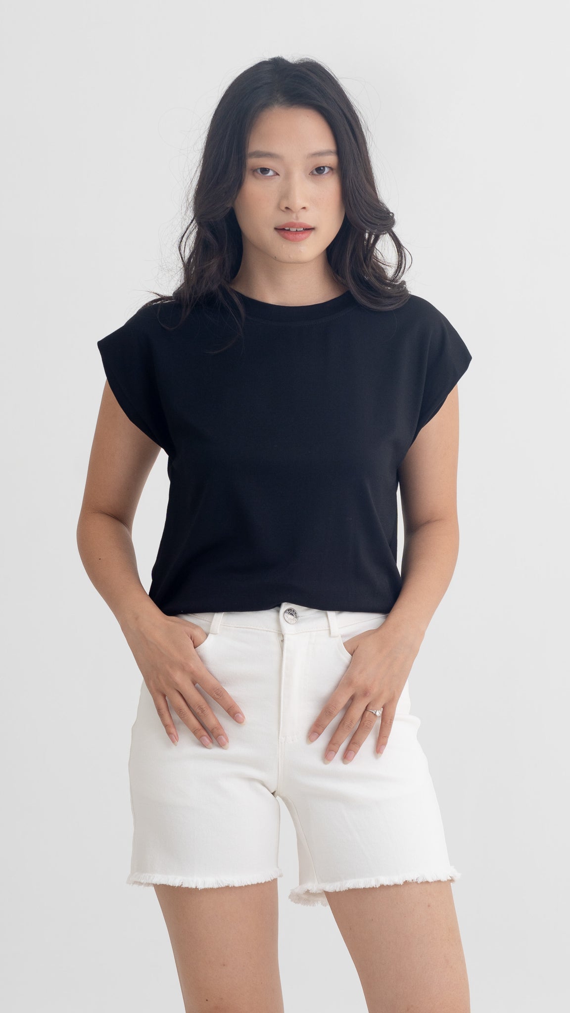 Stevie Raw Hem Denim Shorts in White [ONLINE ONLY]