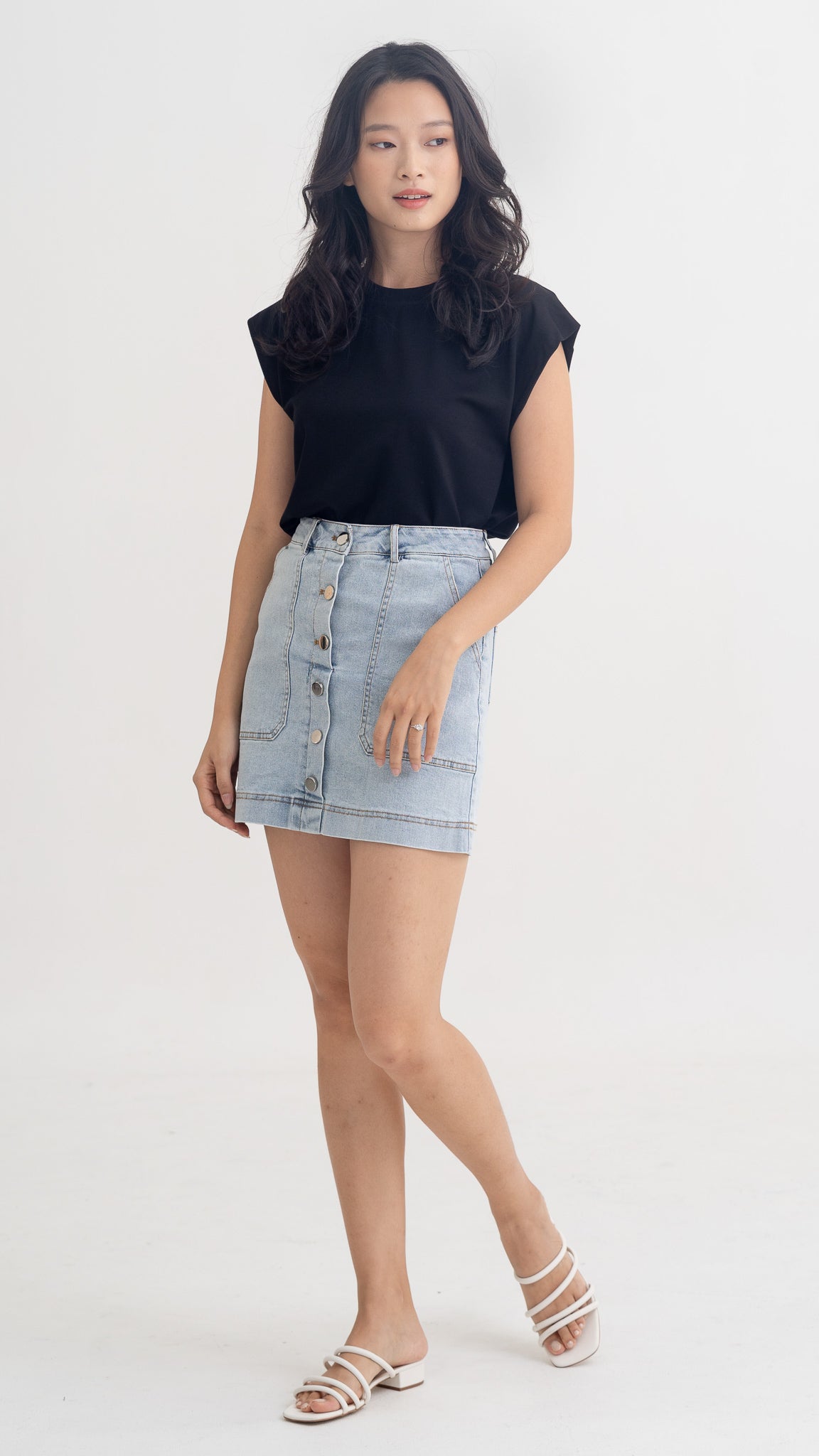 Kara Button Denim Skirt in Light Wash [ONLINE ONLY]